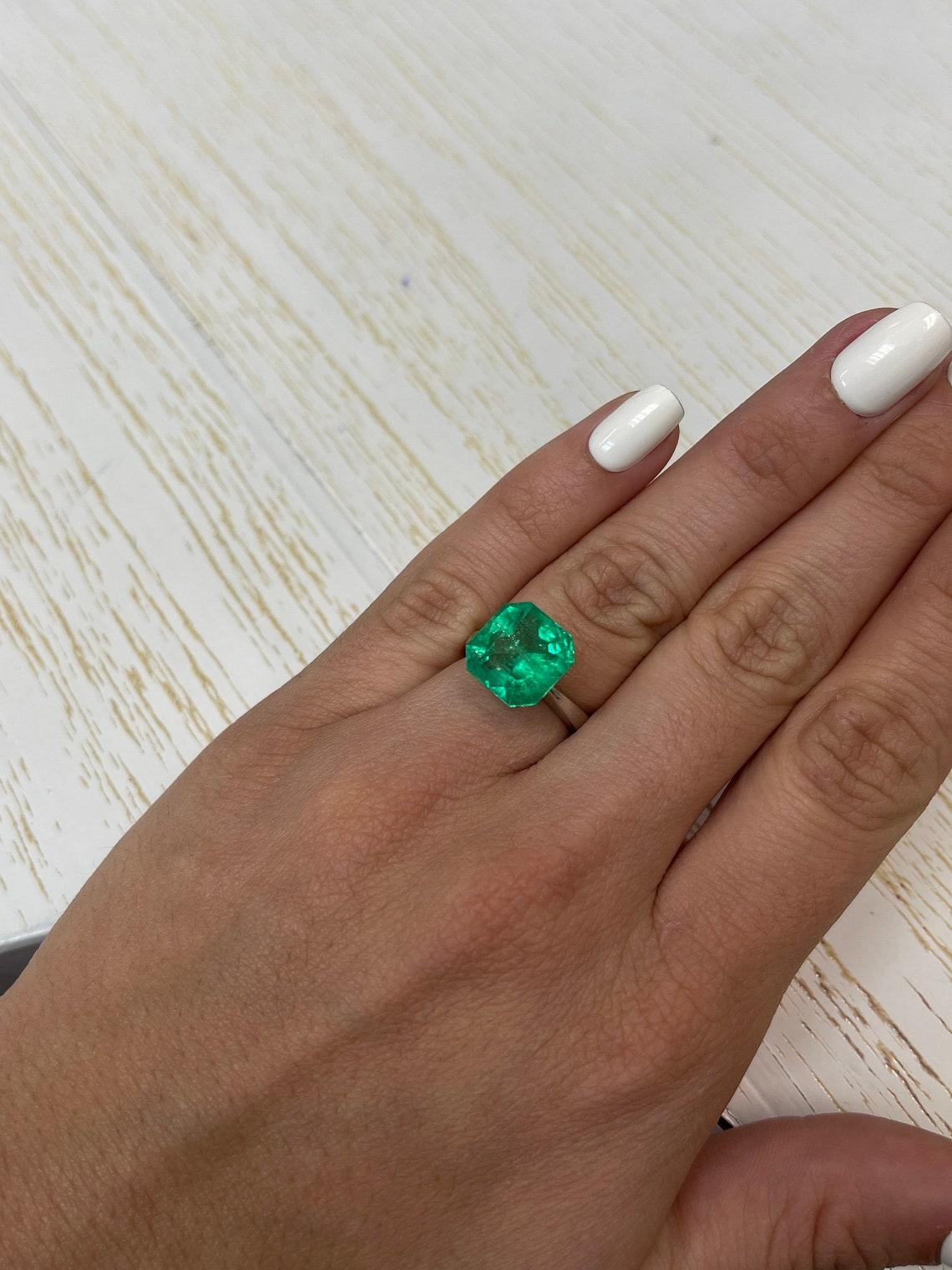 7.41ct Vivid Muzo Green Asscher Cut Colombian Emerald Genuine May Birthstone For Sale 4