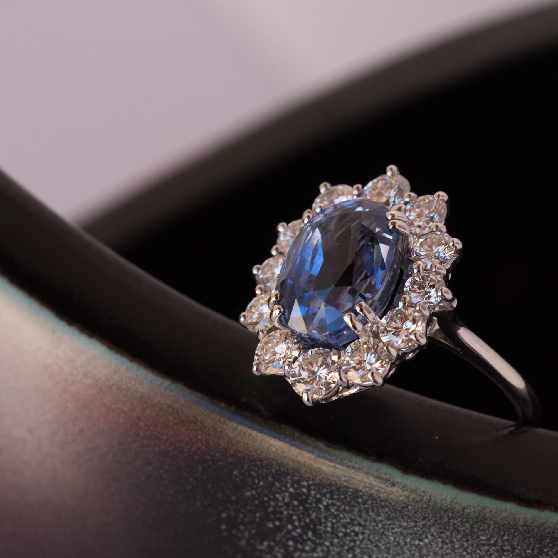 French 1960s No Heat 7.42 Carat Ceylon Sapphire Diamond White Gold Cluster Ring For Sale 7