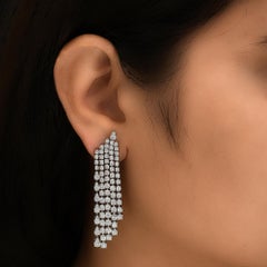 Boucles d'oreilles chandelier en or blanc 18 carats avec diamants ronds de 7,42 carats SI/H