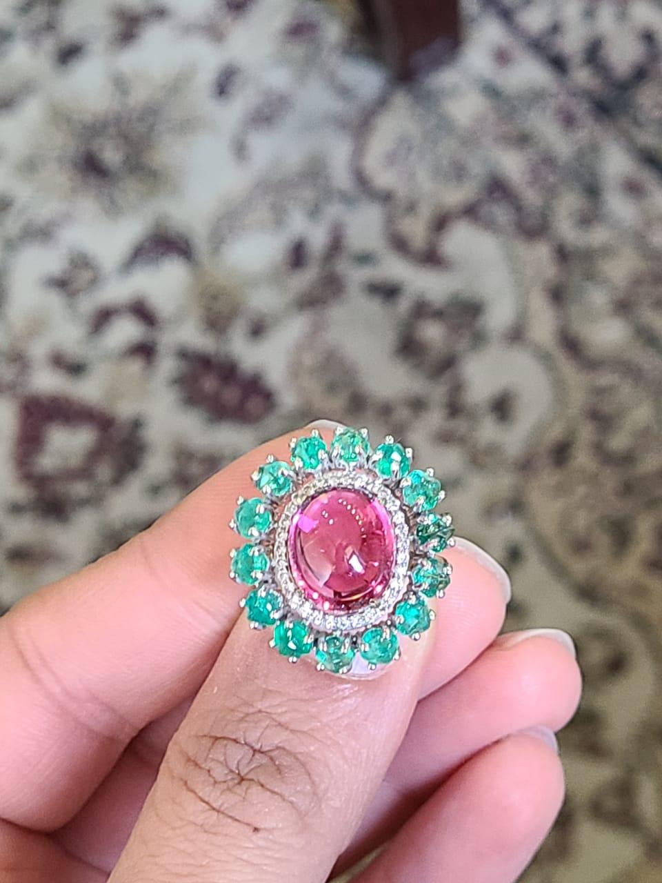 Modern 7.42 Carats Rubellite Cabochon, Carved Emerald & Diamonds Cocktail / Dome Ring For Sale