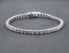 Bracelet « tennis » en diamants de 7,42 carats, monté sur or blanc 14 carats