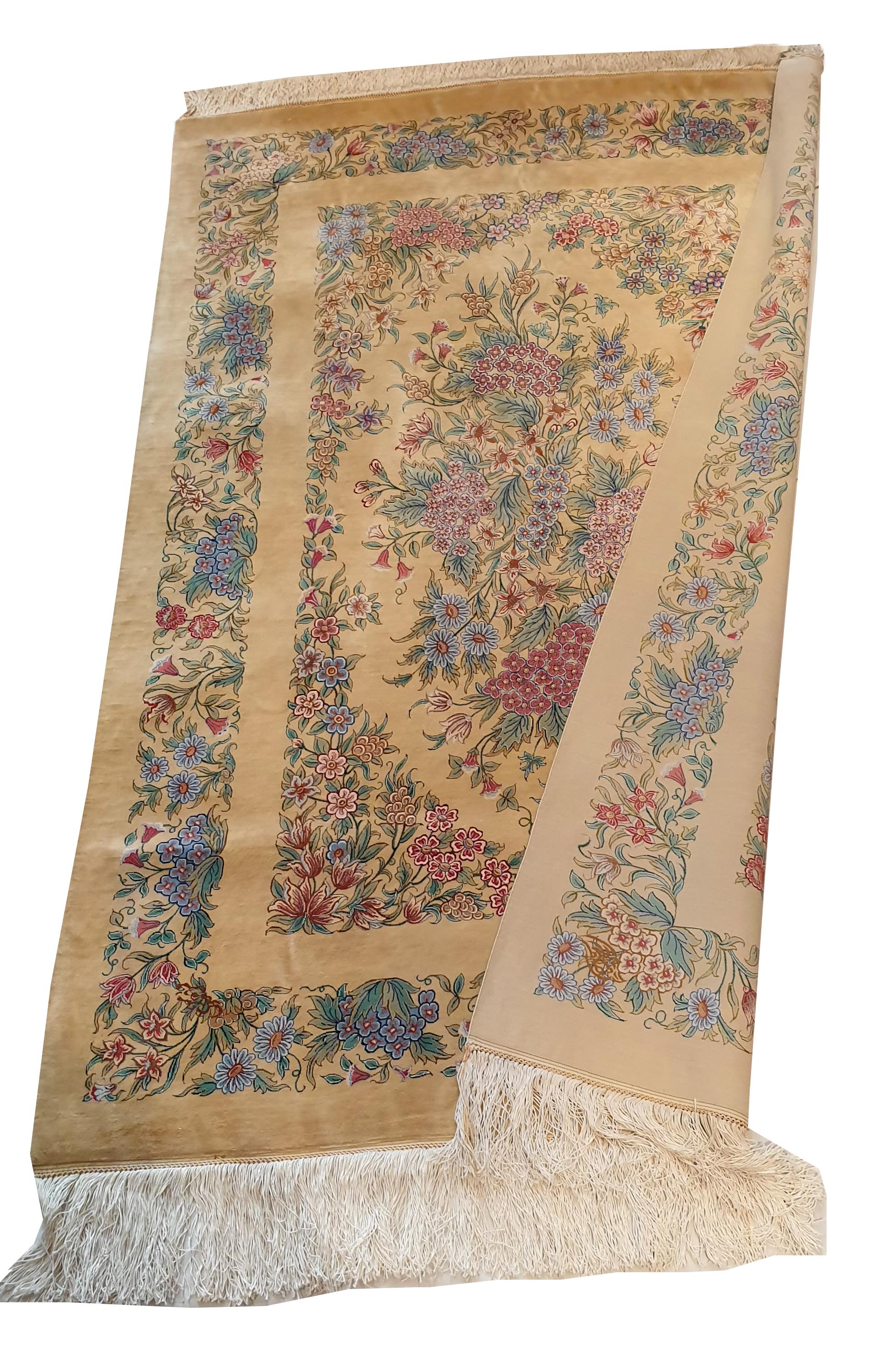  Oriental Carpet, 100 % Silk, 20th Century - N° 742 For Sale 4