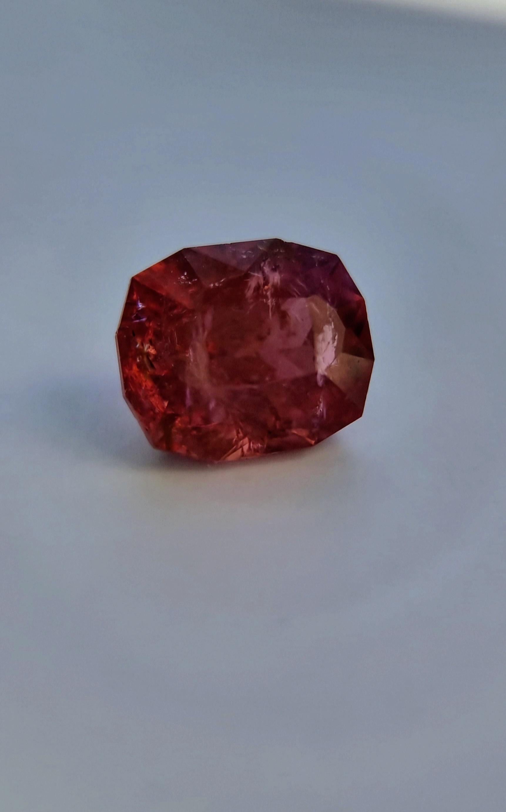 Gemma di tormalina rosa 7,42ct in vendita 2