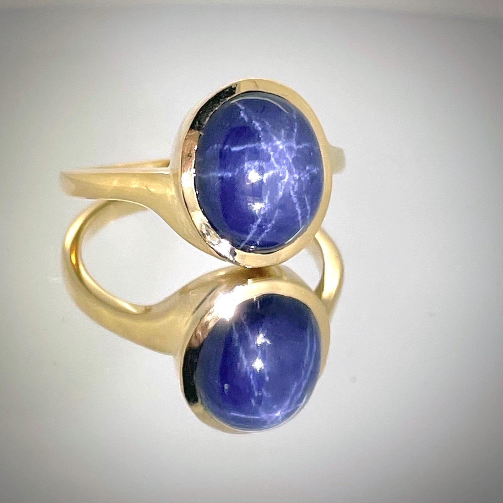 Cabochon 7.42ct Star Sapphire 18kt Yellow Gold Ring For Sale