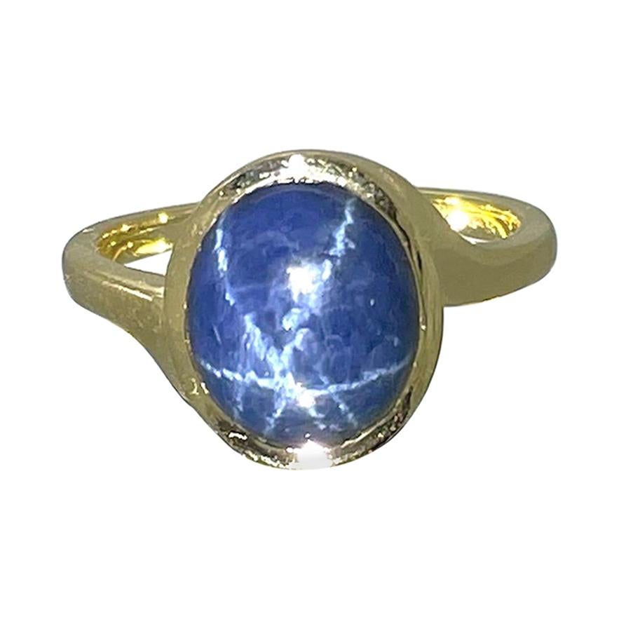 7.42ct Star Sapphire 18kt Yellow Gold Ring