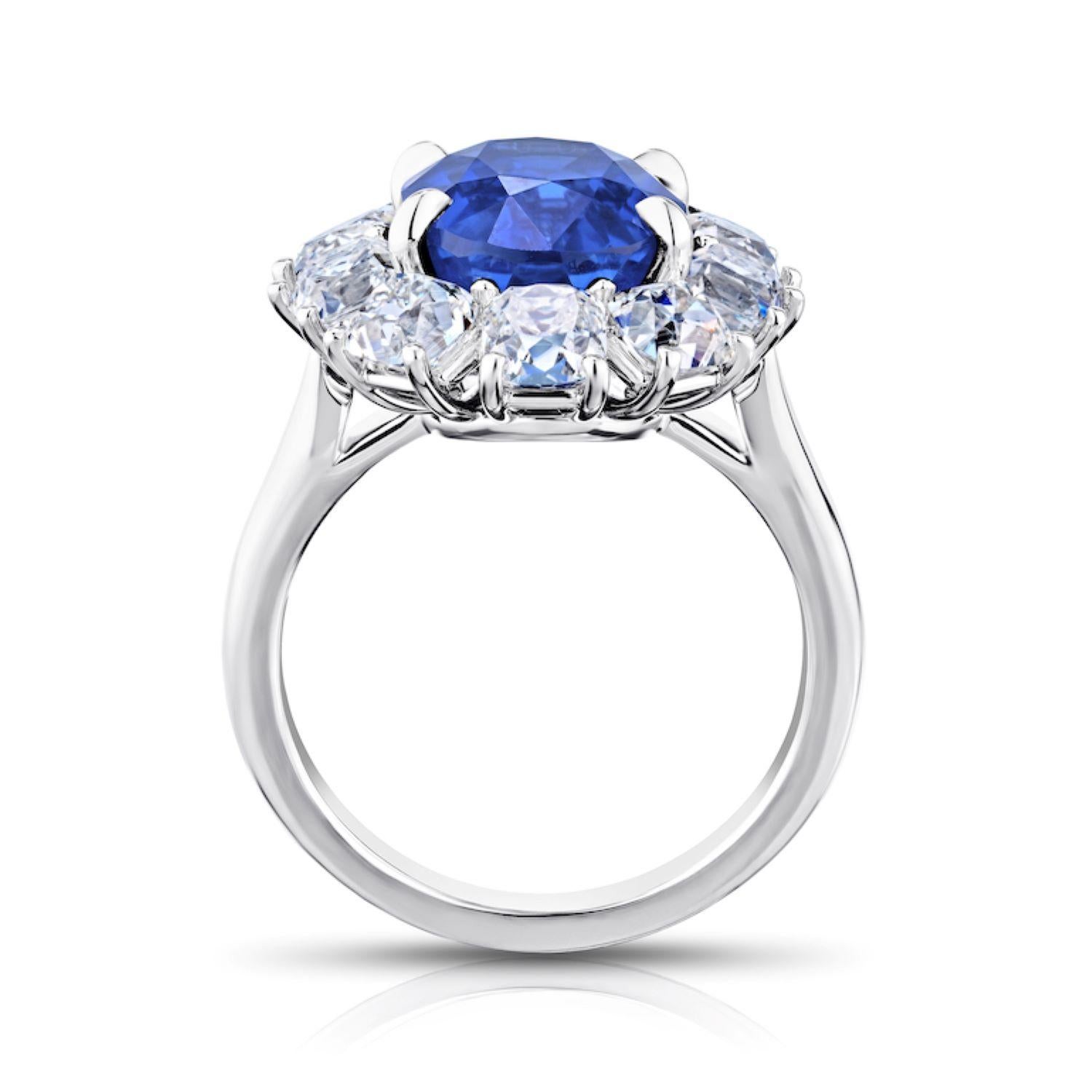 Platinring mit 7,43 Karat ovalem blauem Saphir und Diamant (Zeitgenössisch) im Angebot