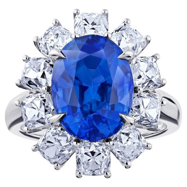 Anello in platino con zaffiro blu ovale e diamante da 7,43 carati