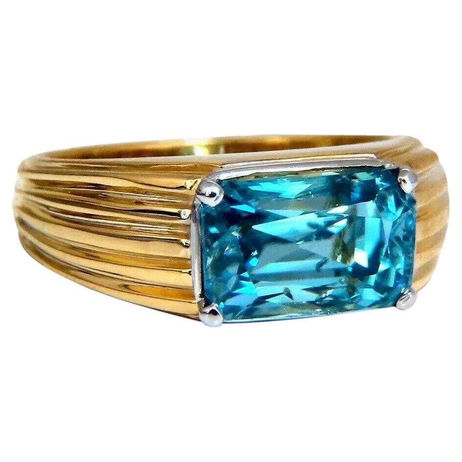 Anello con zircone blu indaco naturale da 7,43 carati 18kt