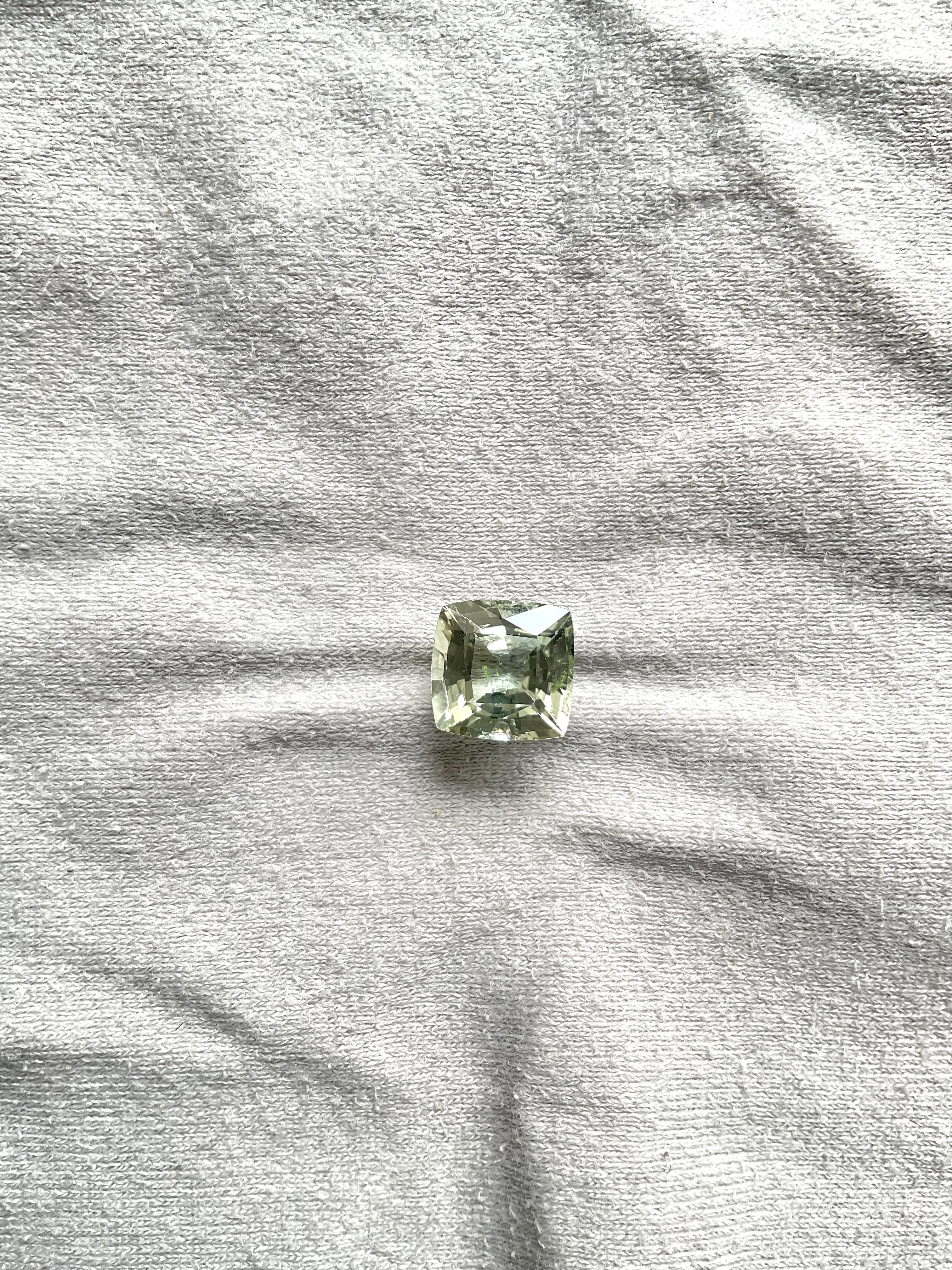 7.44 Carats Light Green Tourmaline Faceted Cushion Cut stone Top Quality Natural Unisexe en vente