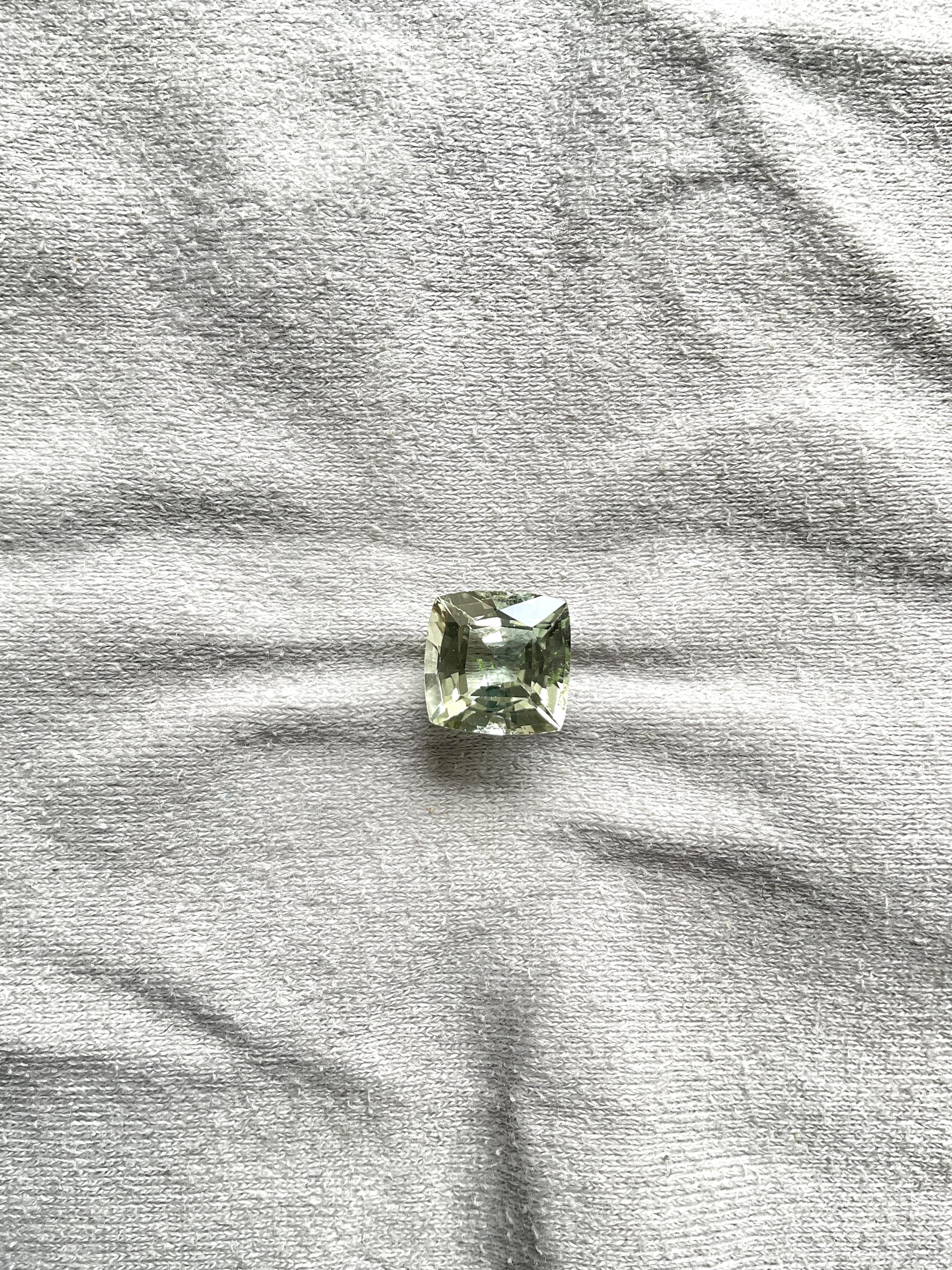 7.44 Carats Light Green Tourmaline Faceted Cushion Cut stone Top Quality Natural en vente 1