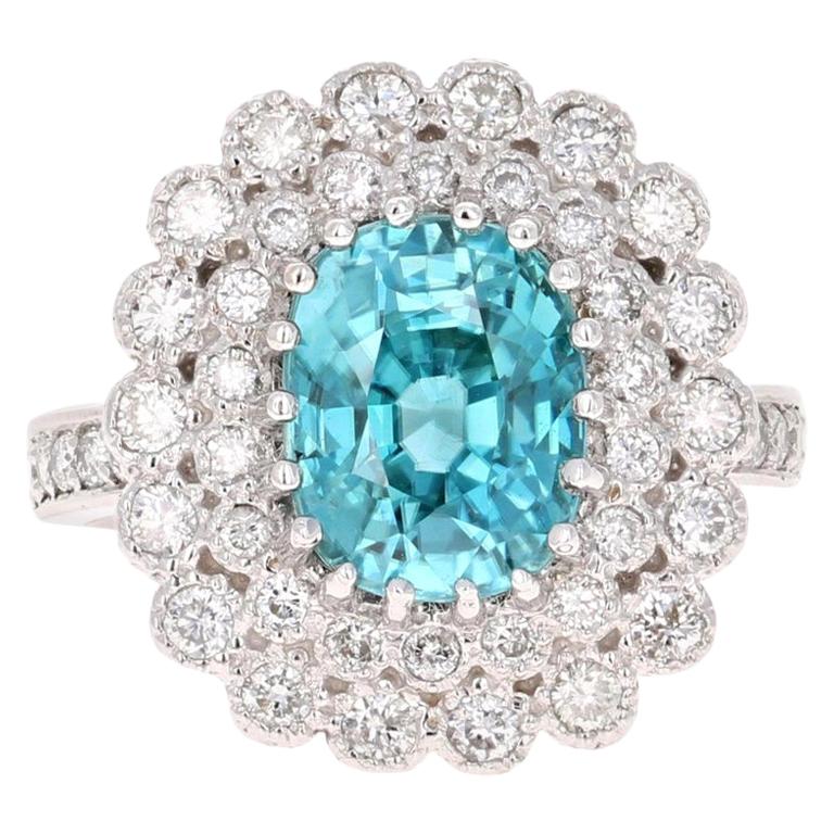 Bague de fiançailles en or blanc avec zircon bleu de 7,45 carats et diamants