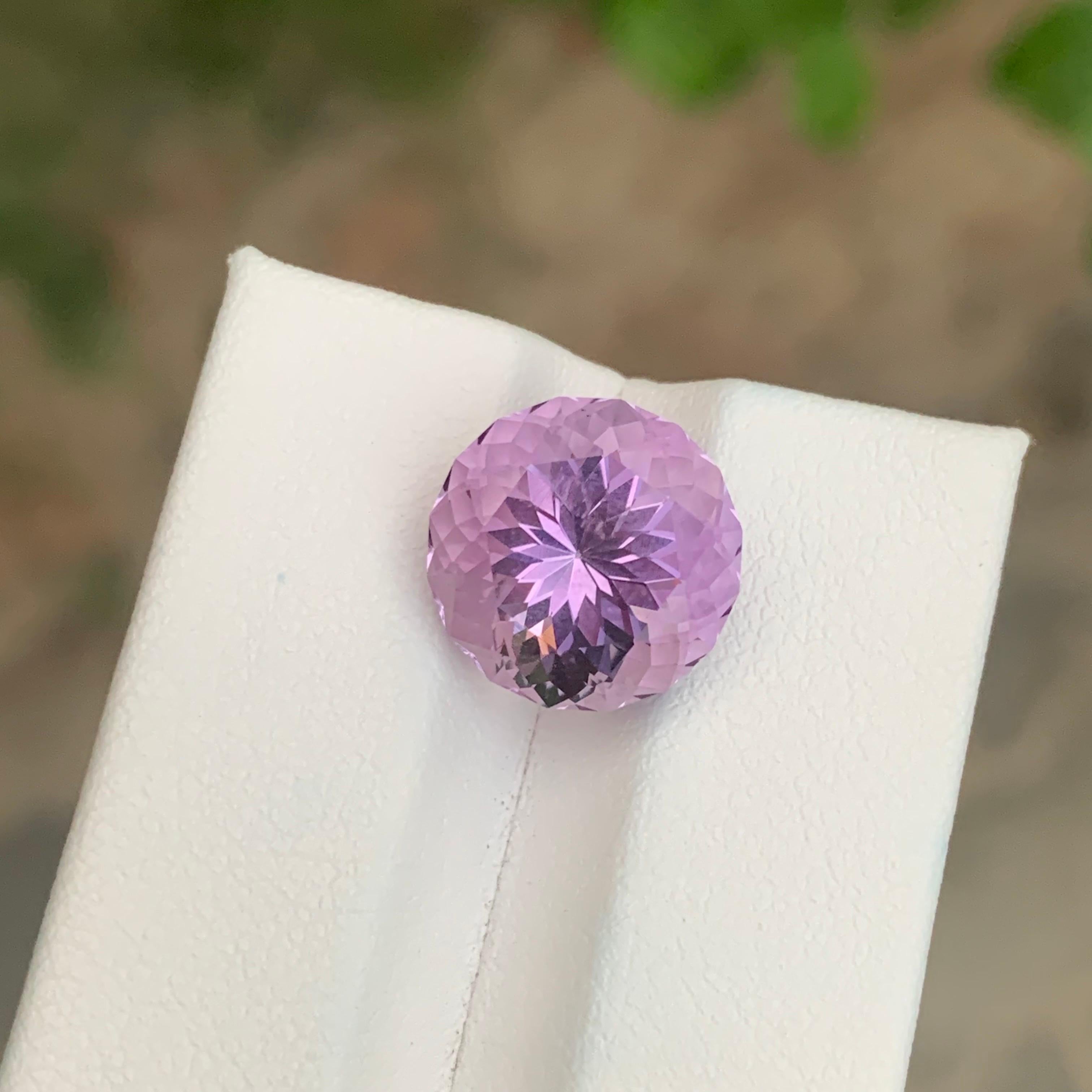 Women's or Men's 7.45 Carat Natural Loose Amethyst Round Shape Gemstone For Sale