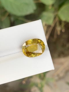 7.45 Carat Natural Loose Titanite / Sphene Cushion Shape Gemstone