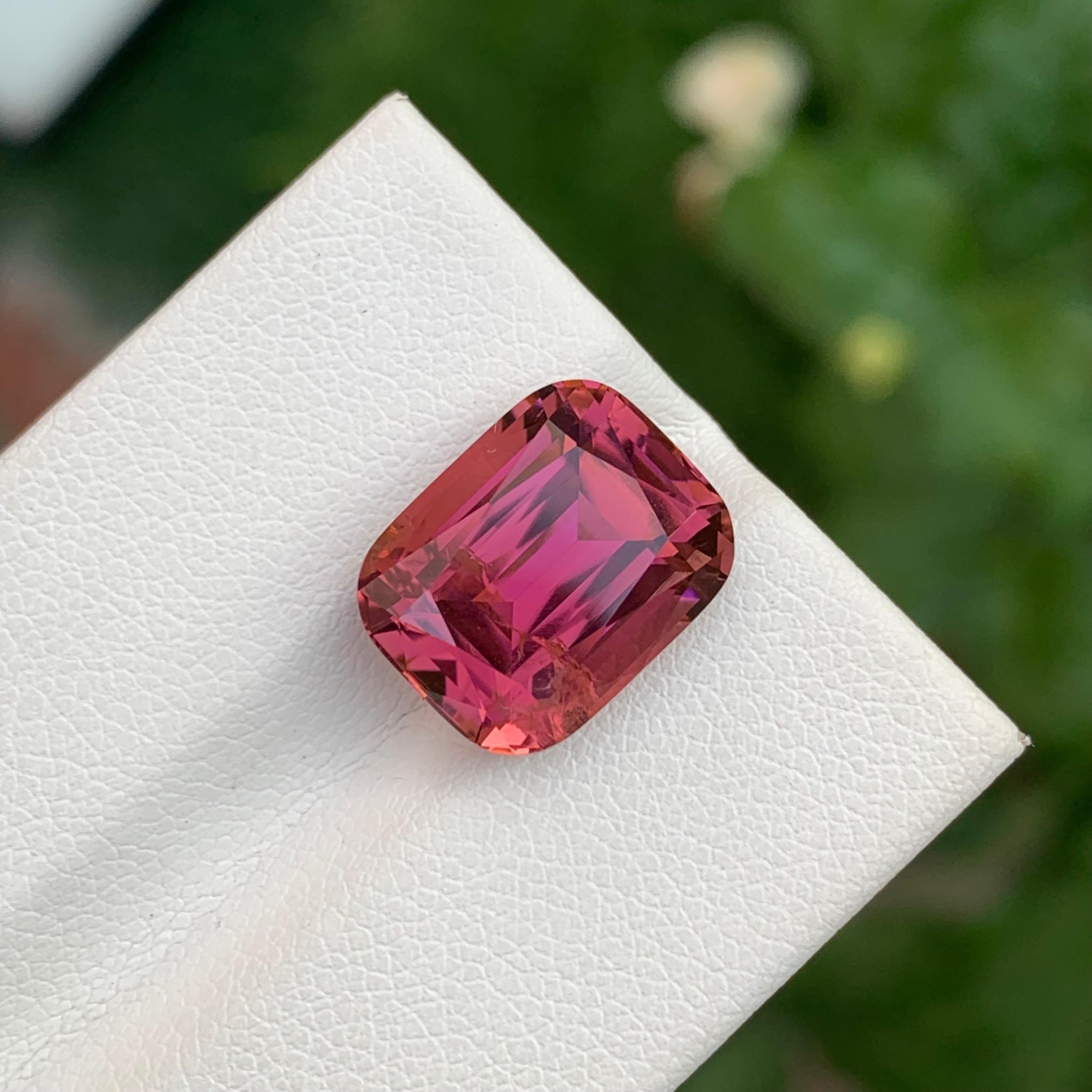 7.45 Carat Stunning Faceted Maroon Pink Tourmaline Cushion Shape Gemstone For Sale 1
