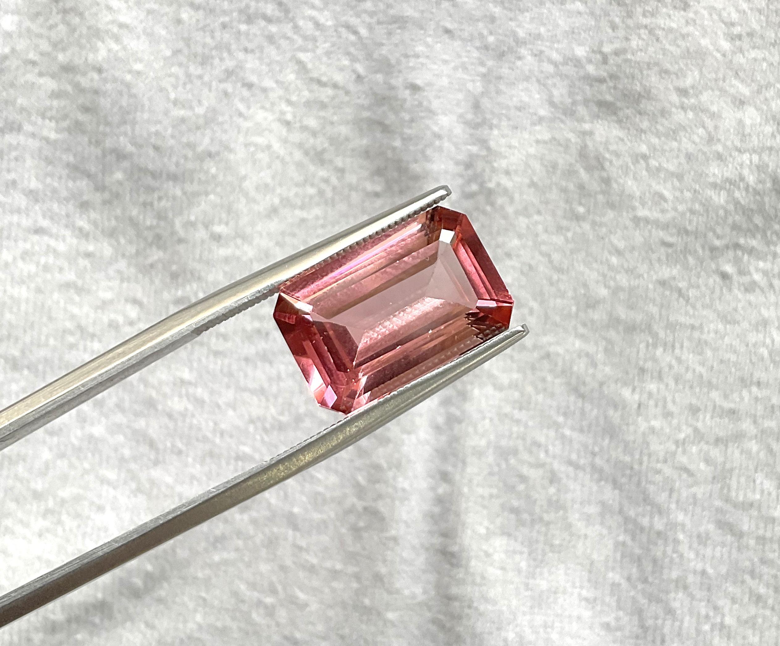 7,45 Karat Pfirsichrosa Turmalin Achteck Facettierter geschliffener Stein Top Qualität Natürlich für Damen oder Herren im Angebot