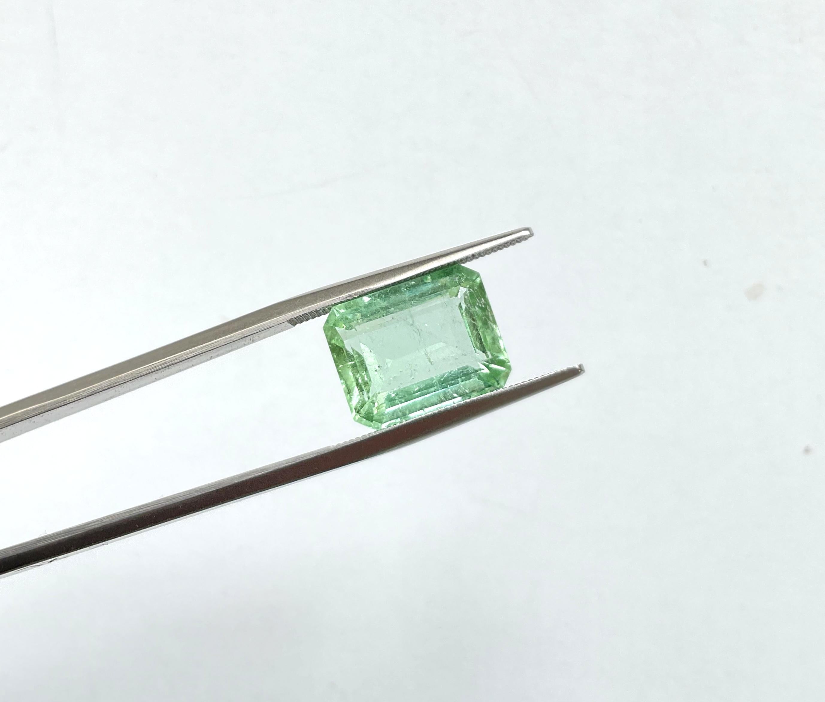 Pierre naturelle de 7.46 carats, tourmaline verte octogonale taillée à facettes de qualité supérieure Neuf - En vente à Jaipur, RJ