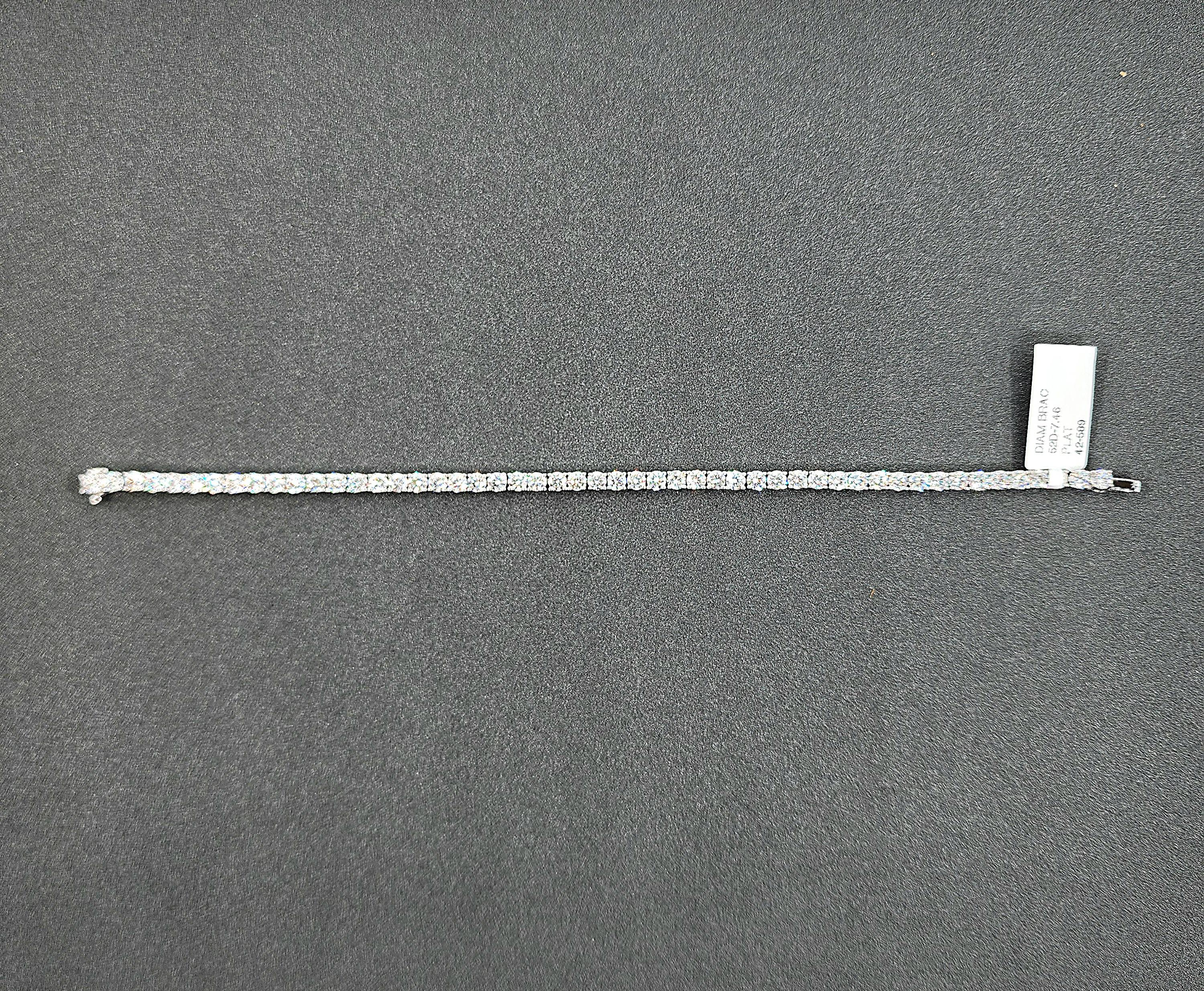Modern 7.46 ct Diamond Tennis Bracelet