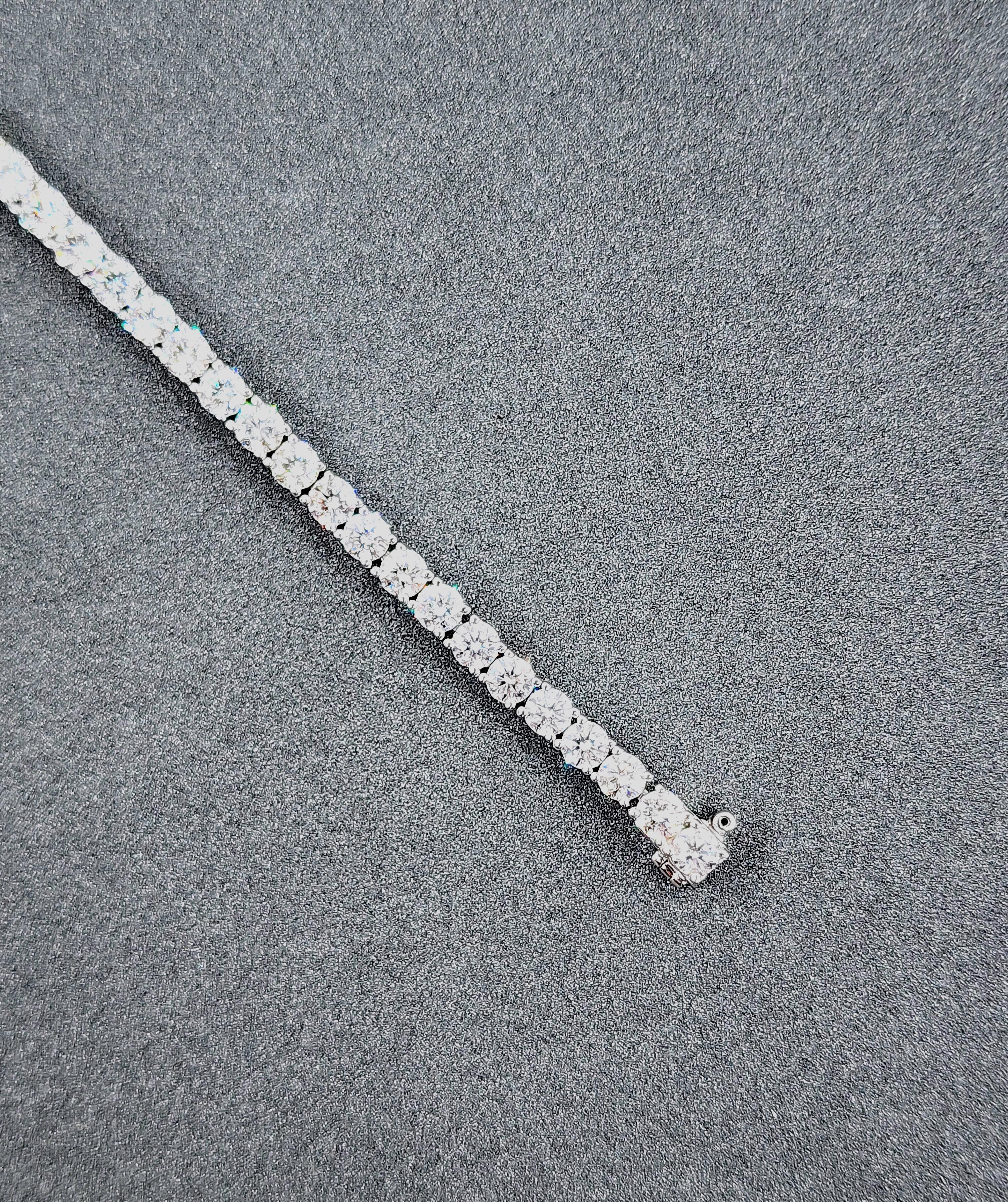 Round Cut 7.46 ct Diamond Tennis Bracelet