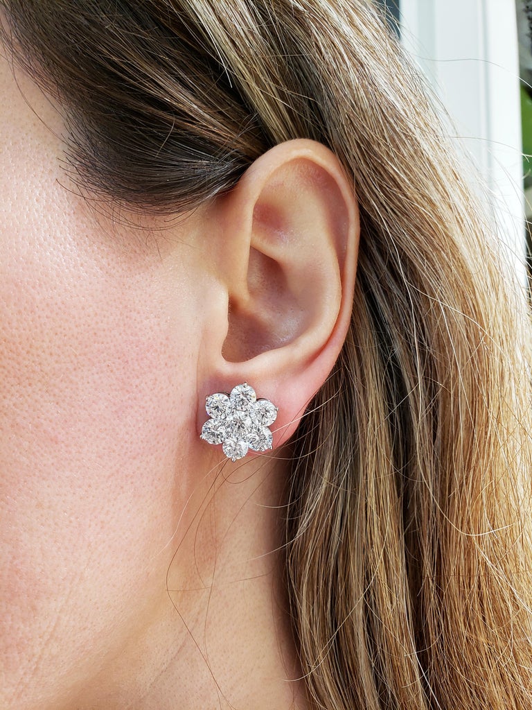 7.48 Carat Cluster Diamond Flower Stud Earrings For Sale at 1stdibs