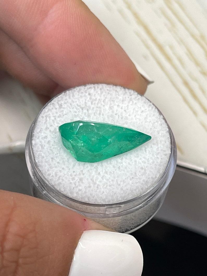 Taglio a goccia Smeraldo colombiano verde da 7,49 carati 18x11 - Gemma di maggio con taglio a pera in vendita