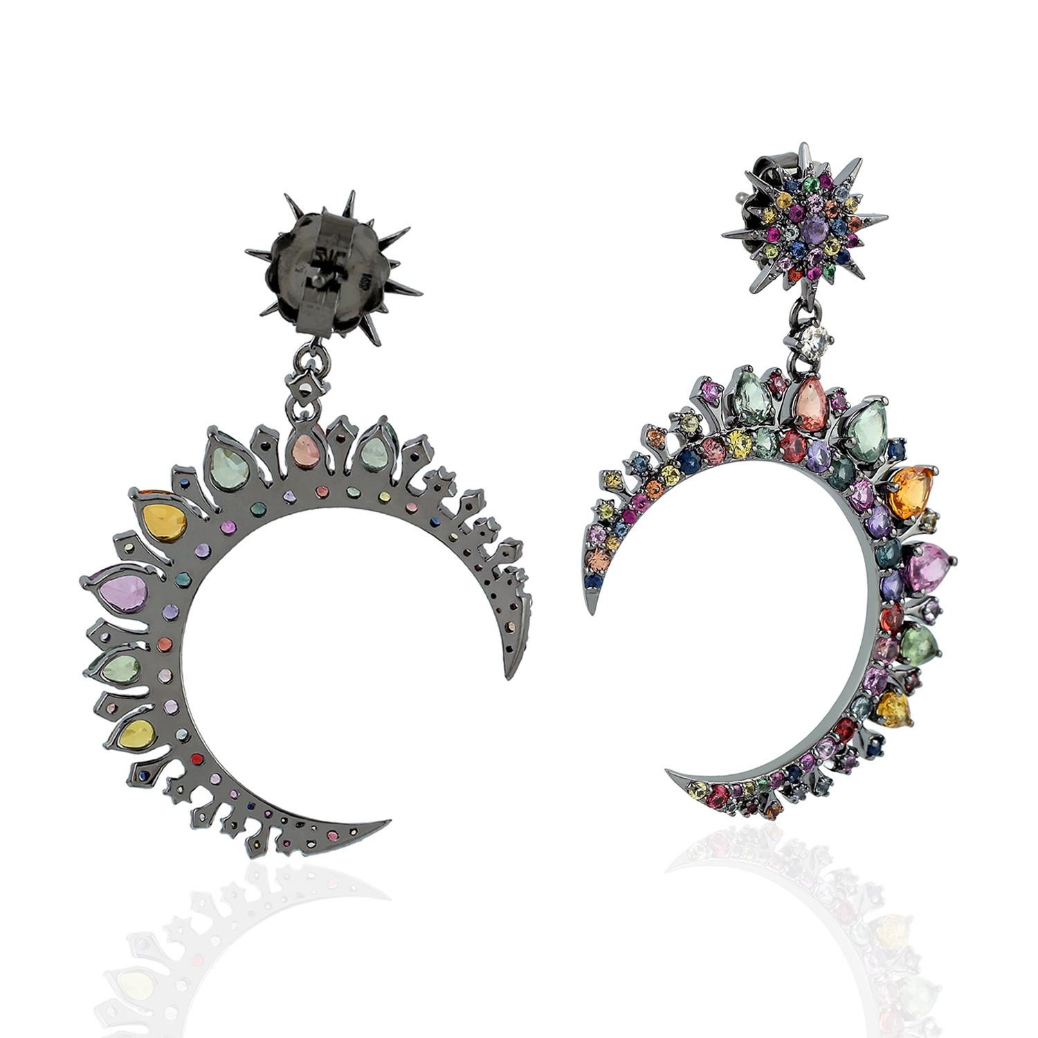 Modern 7.49 Carat Multi Sapphire 18 Karat Gold Crescent Earrings For Sale