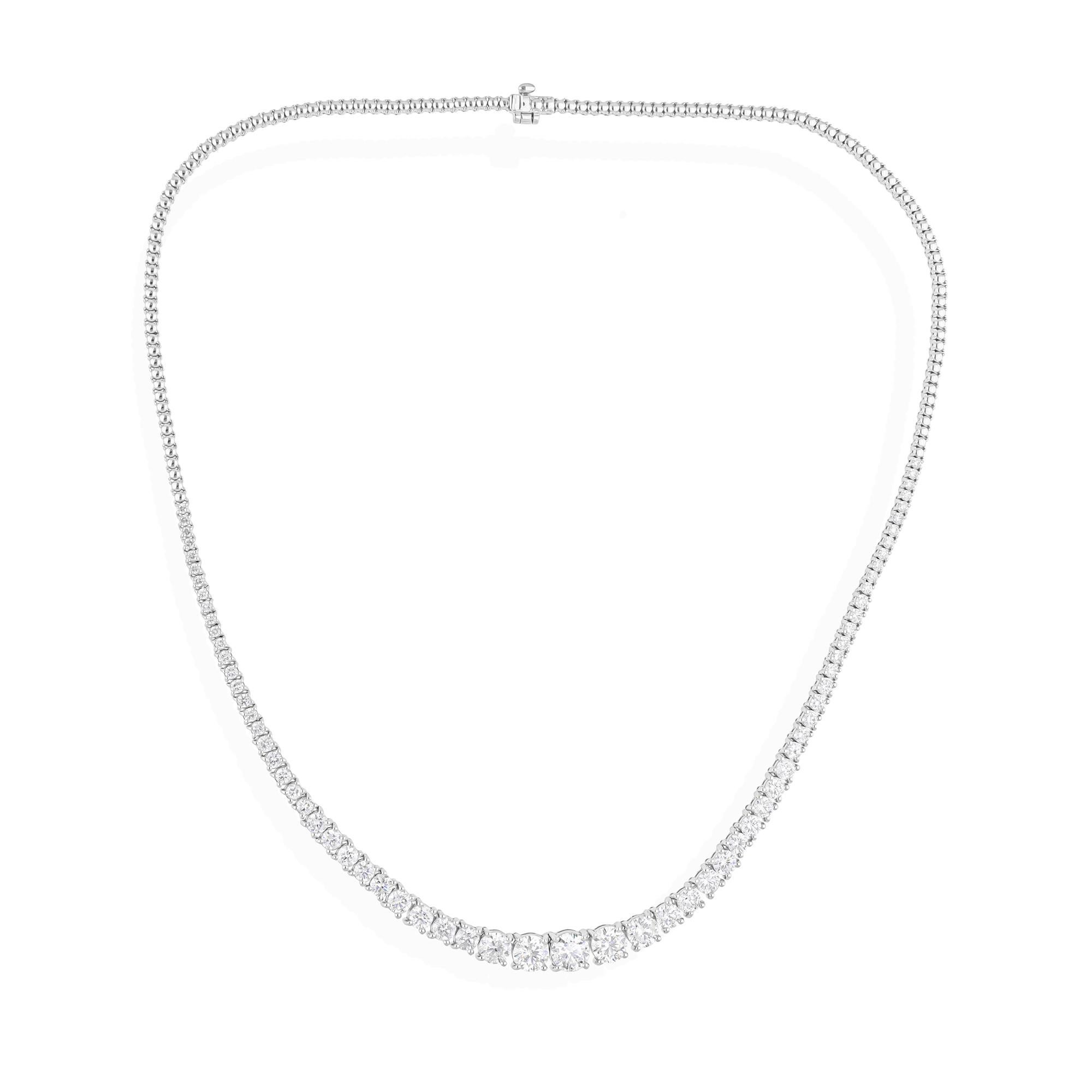 7,49 Carati SI/H Taglio Brillante Rotondo Collana di diamanti graduata in oro bianco 18 carati
