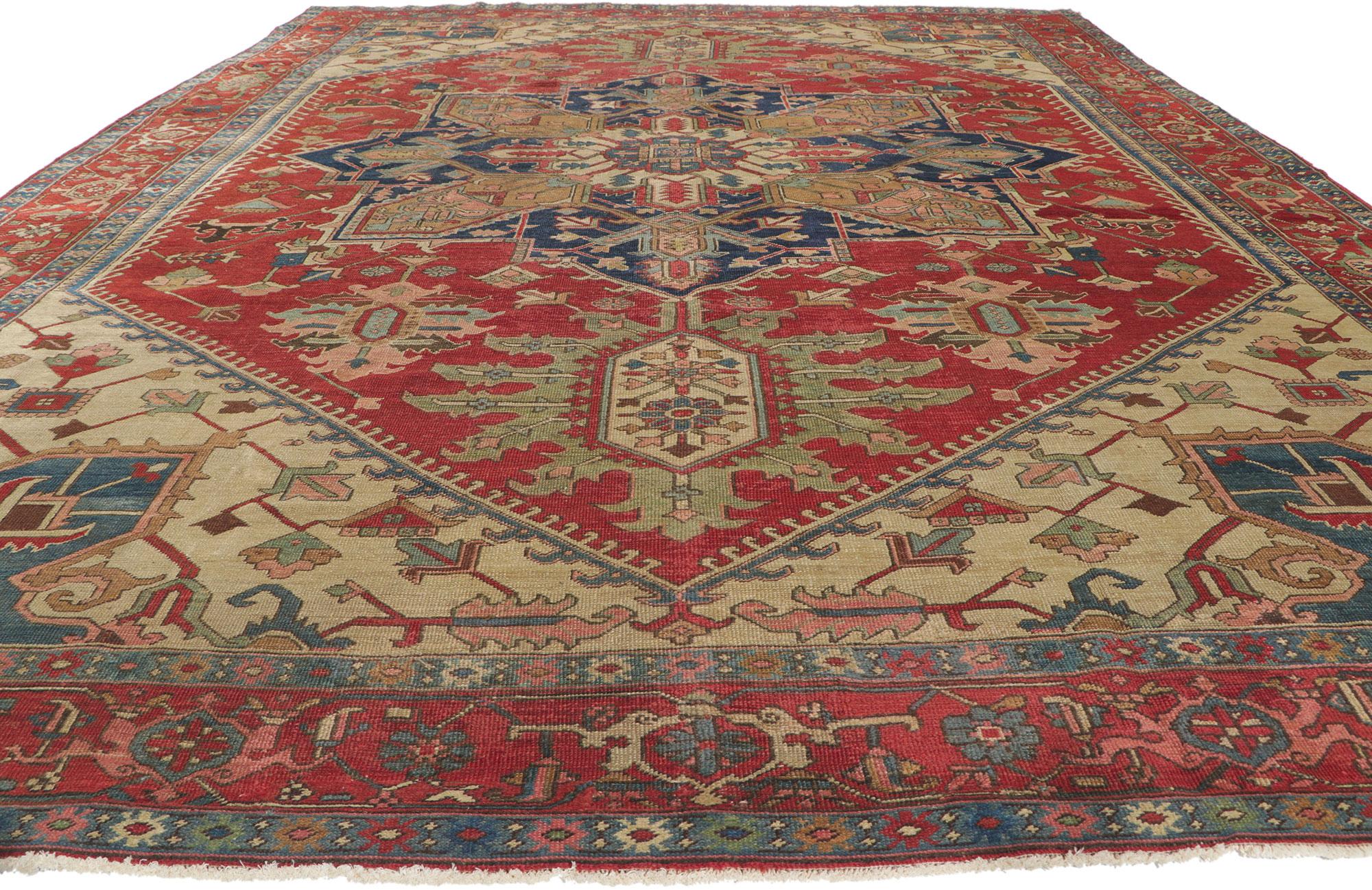 Antique Persian Serapi Rug In Good Condition For Sale In Dallas, TX