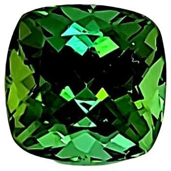 Tourmaline verte 7,4 carats, couleur électrique, taille coussin