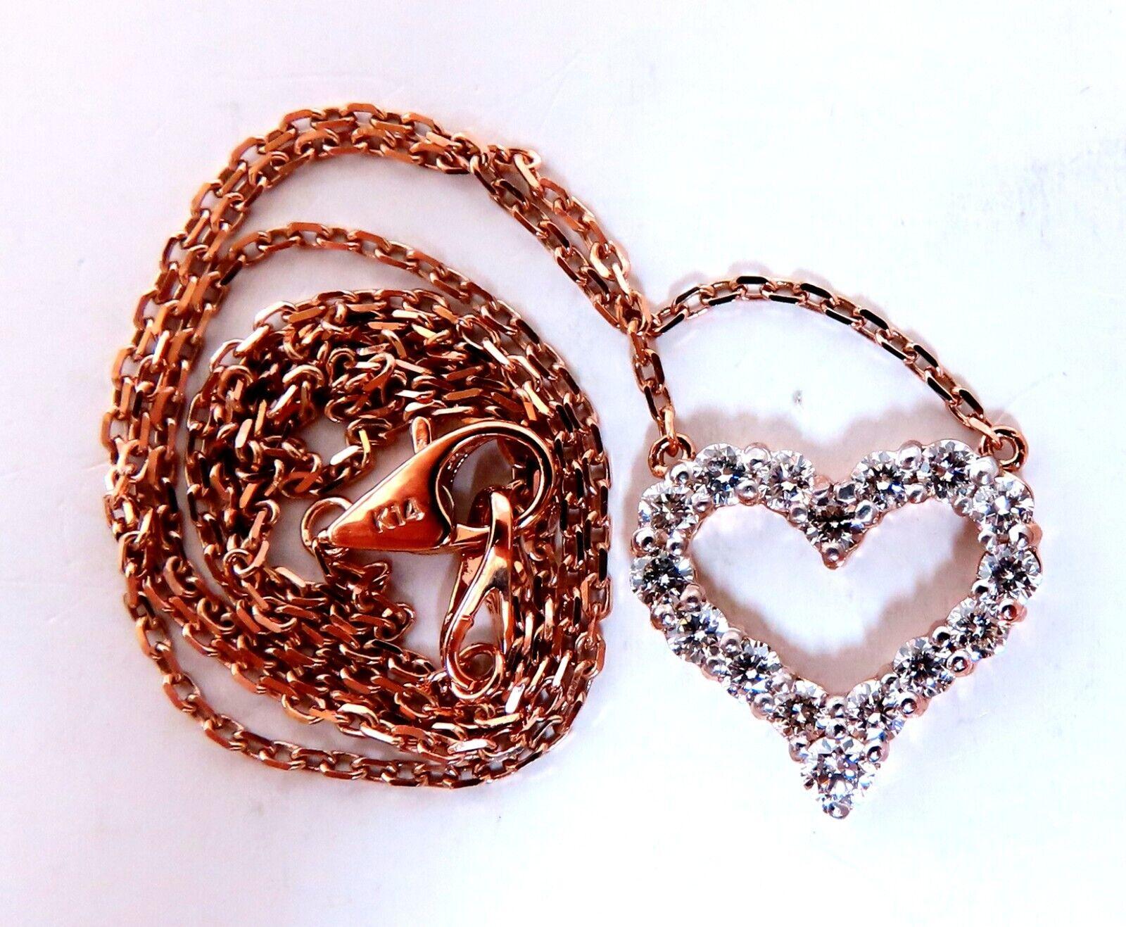 .74ct. Collana a cuore aperto con diamanti.

Tondi naturali, tagli completi.
Colori G

Chiarezza Vs-2.


Lunghezza totale della collana: 16 pollici.

Cuore: 15 x 13,5 mm 

Oro rosa 14Kt 

4.5 grammi


$6,000 La valutazione sarà accompagnata da
