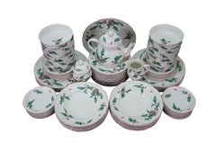 Service de table pour 12 personnes 74 pièces Villeroy & Boch Holly & Berry Christmas Pattern