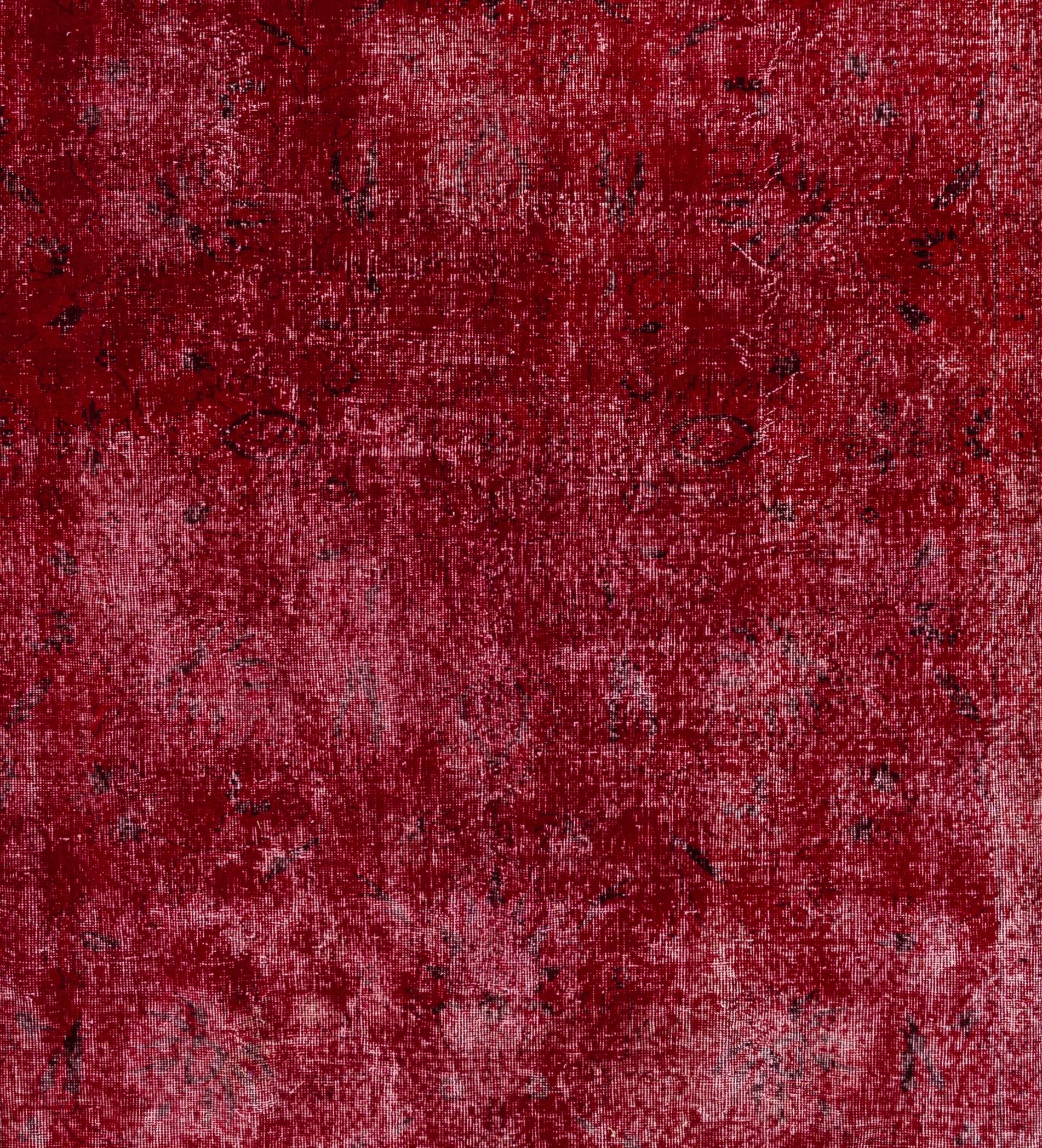 7.4x10 Ft Distressed Handmade Turkish Area Rug in Red 4 Modern Home and Office im Zustand „Gut“ im Angebot in Philadelphia, PA