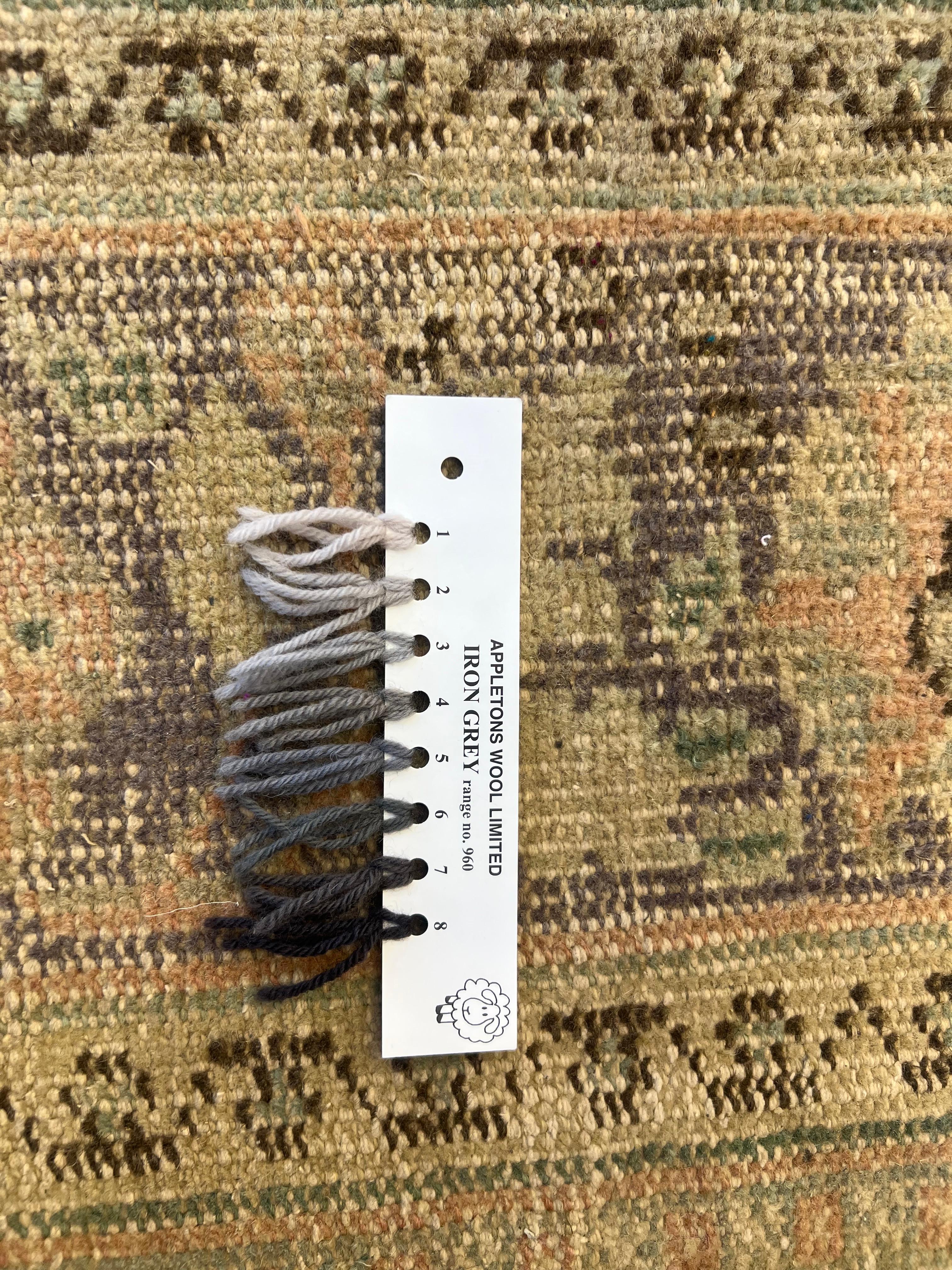 Tappeto Anatolian Oushak di metà secolo, 7.4x12 Ft, Tappeto annodato a mano in lana in vendita 10