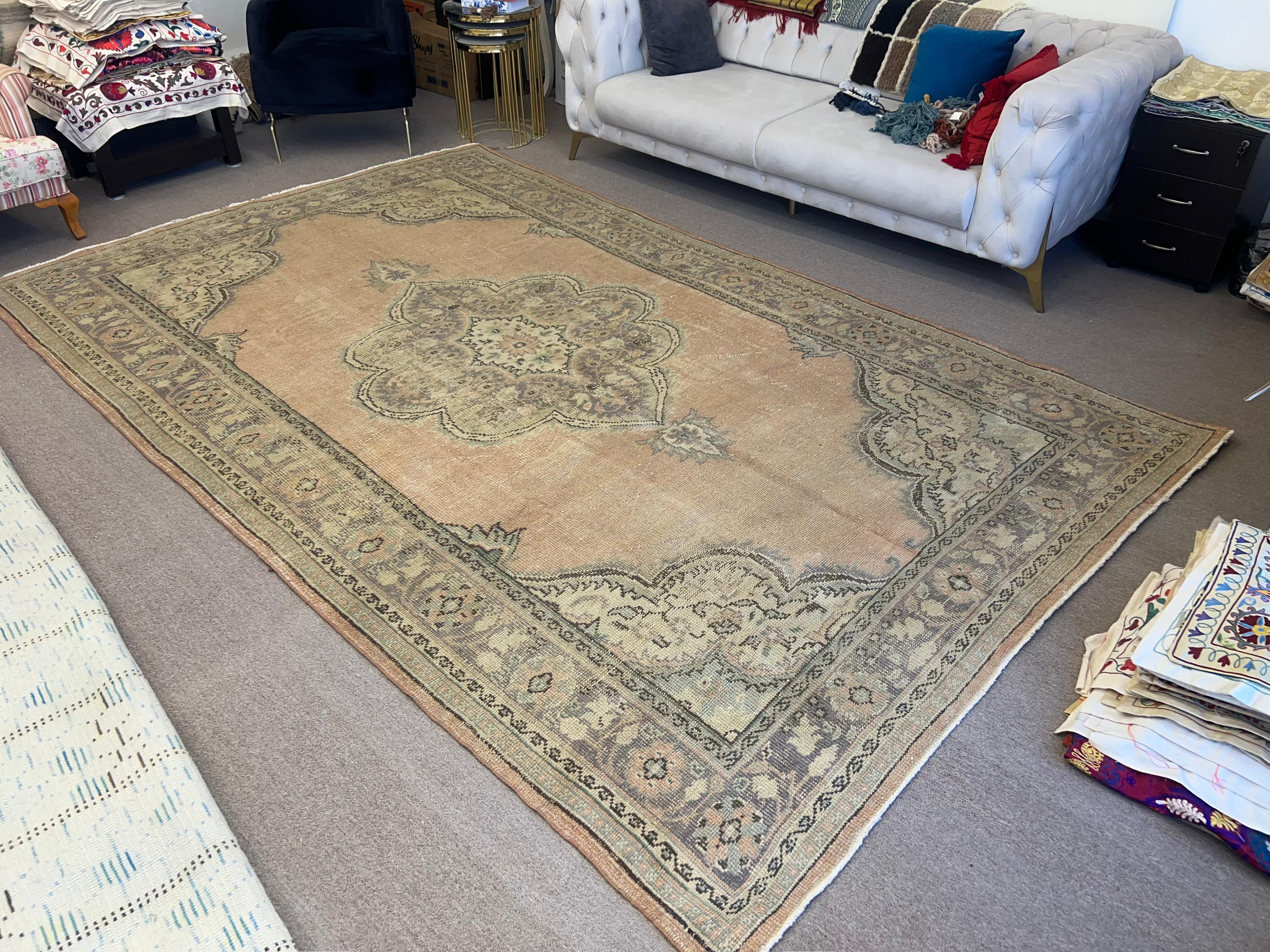 Lana Tappeto Anatolian Oushak di metà secolo, 7.4x12 Ft, Tappeto annodato a mano in lana in vendita