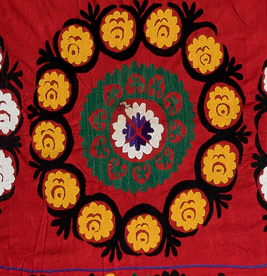 Vintage Silk Hand Embroidery Bed Cover, Asian Suzani Wall Hanging In Good Condition In Philadelphia, PA