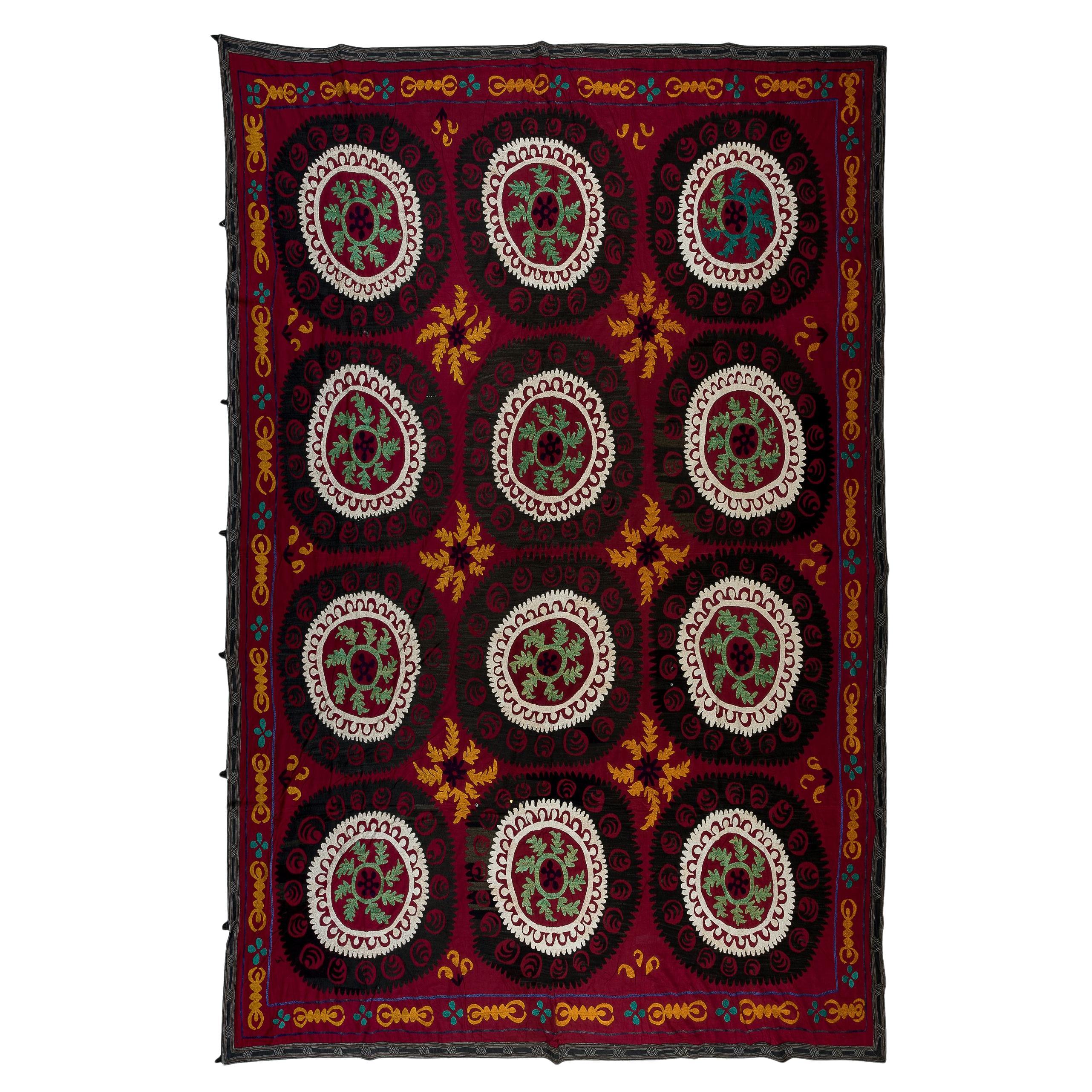 Vintage-Bettbezug aus Seide mit Stickerei, zentralasiatische Suzani-Wandbehang