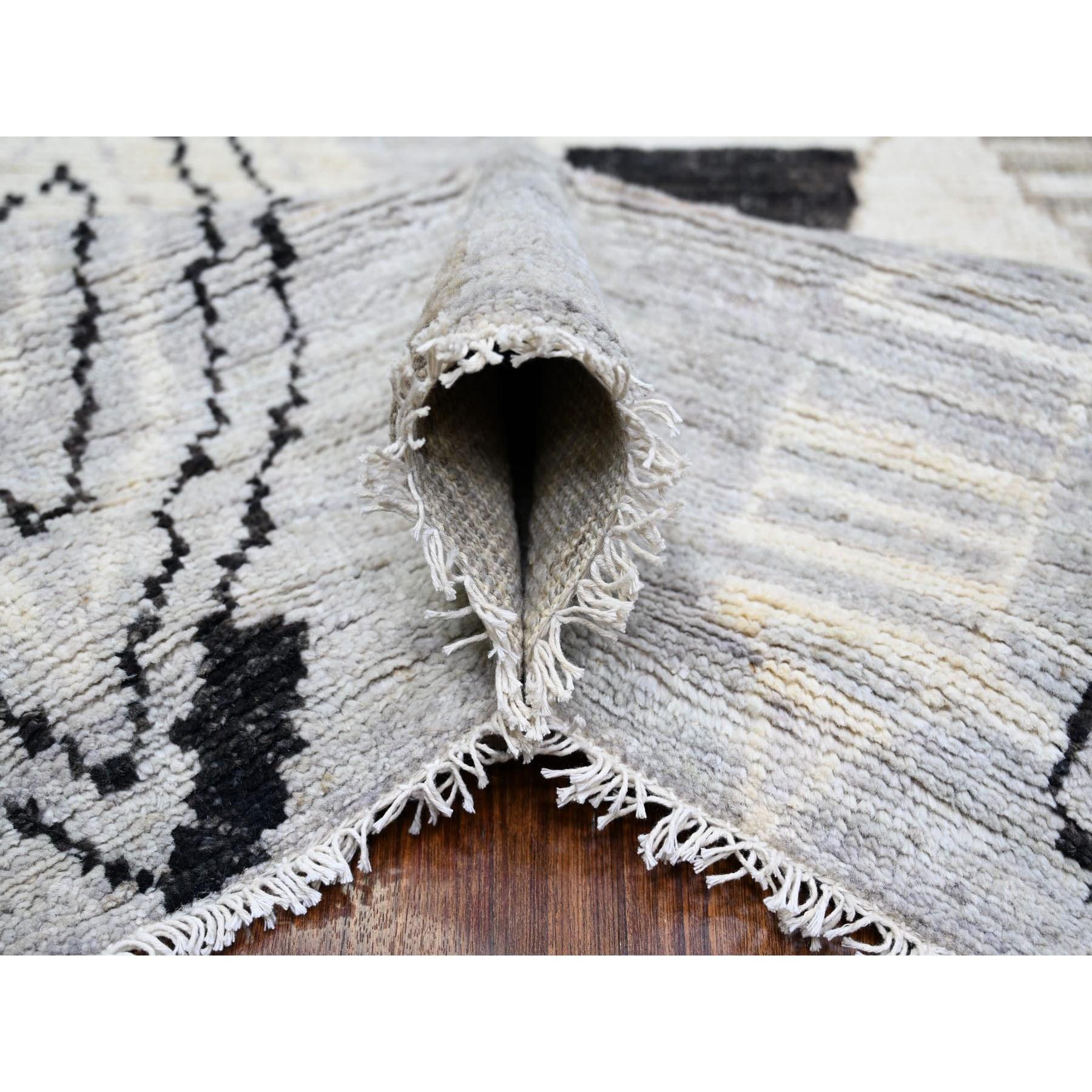 Noué à la main 7'4 