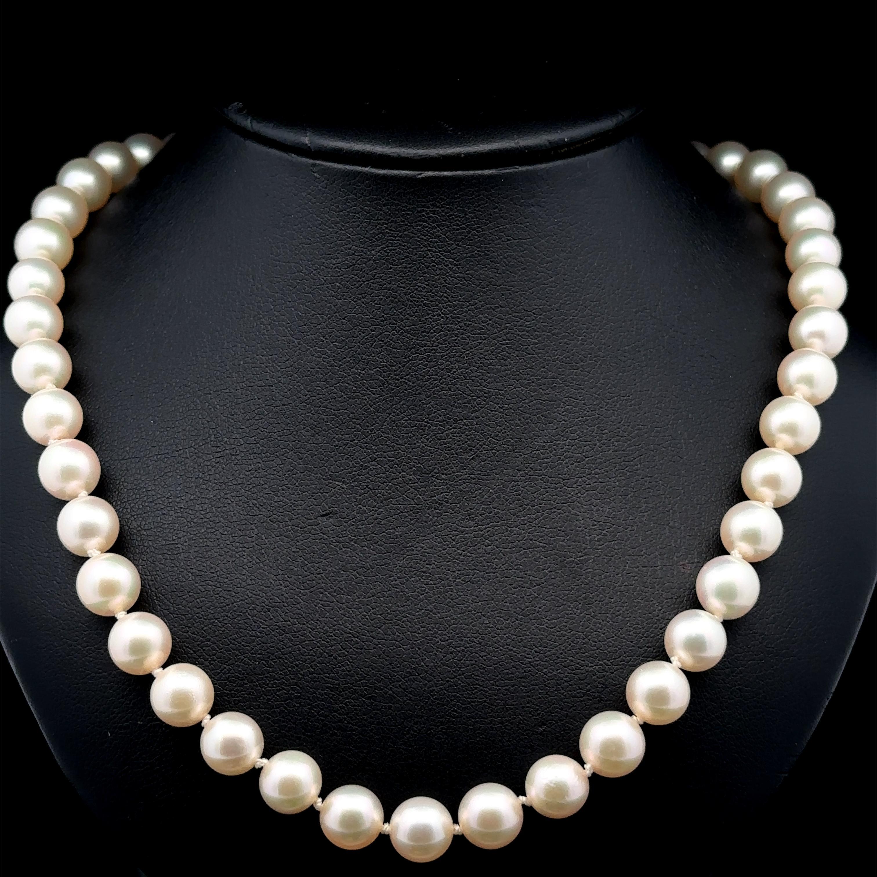 7.5-8mm Pearl Strand Necklace w/ 14k Gold Reversible Sapphire Clasp For Sale 3