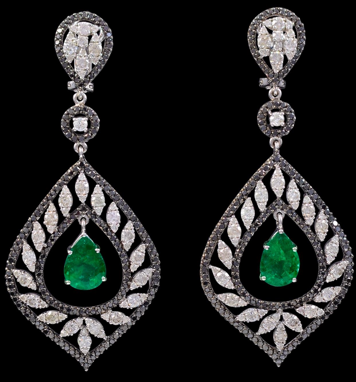GIA Certified 6 Ct Zambian Pear Shape Emerald Diamond Drop Earrings 18Kt W Gold For Sale 4