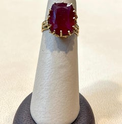 7,5 Karat geschliffener Rubin 14 Karat Gelbgold Ring mit Kissenschliff