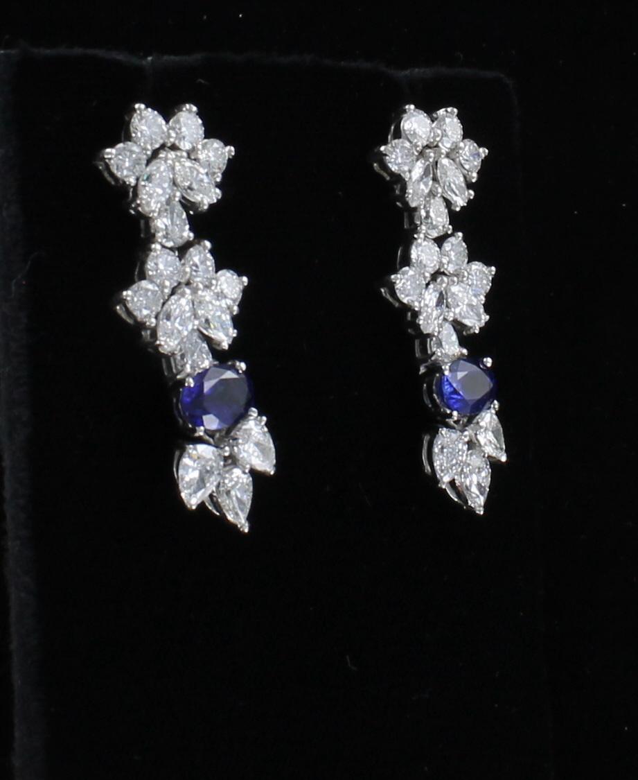 7.5 Carat Diamond and Sapphire Earrings Set in Platinum In Excellent Condition For Sale In Atlanta, GA