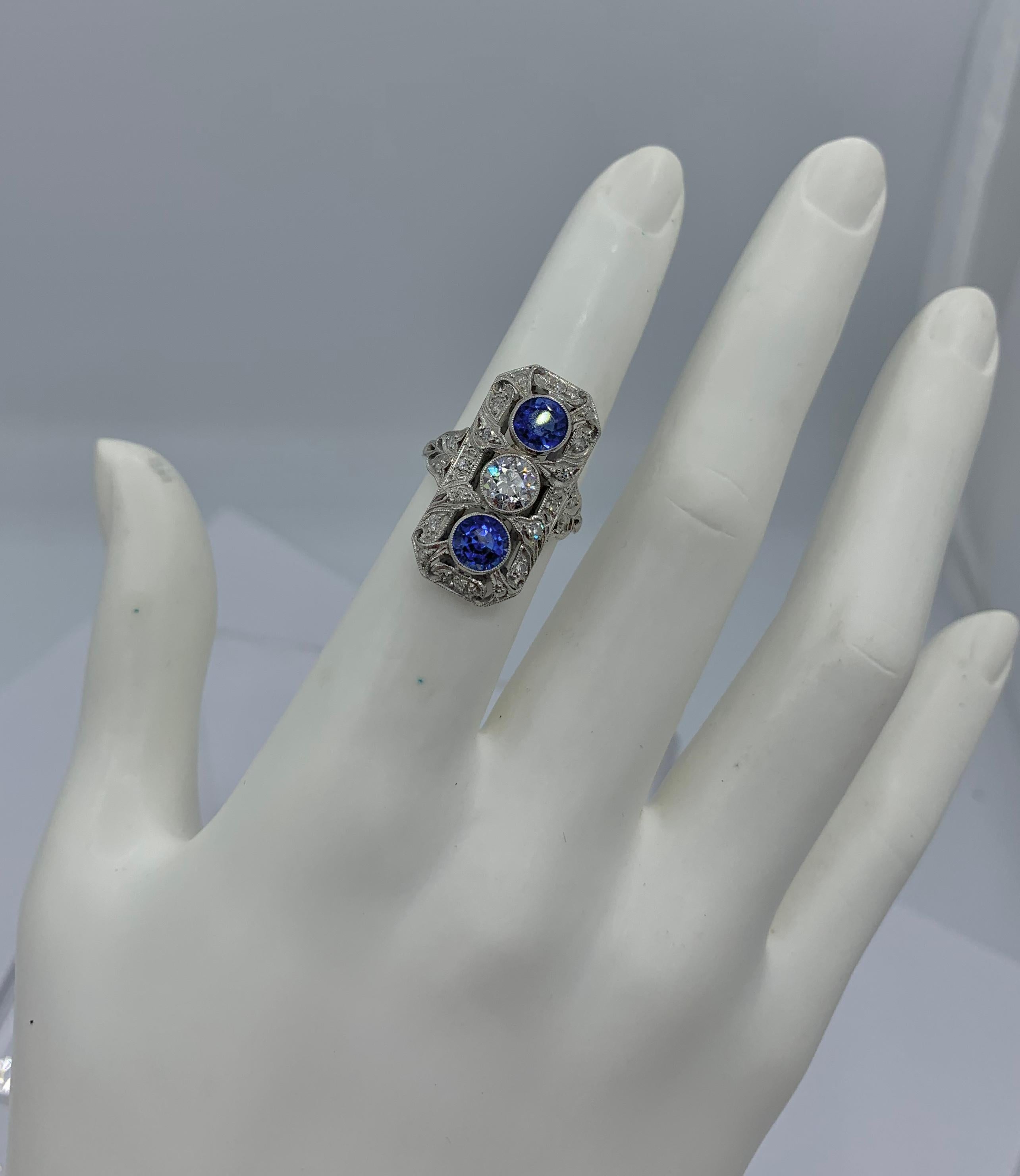 Art déco .75 Carat Diamond Sapphire Platinum Wedding Engagement Ring Art Deco Antique en vente