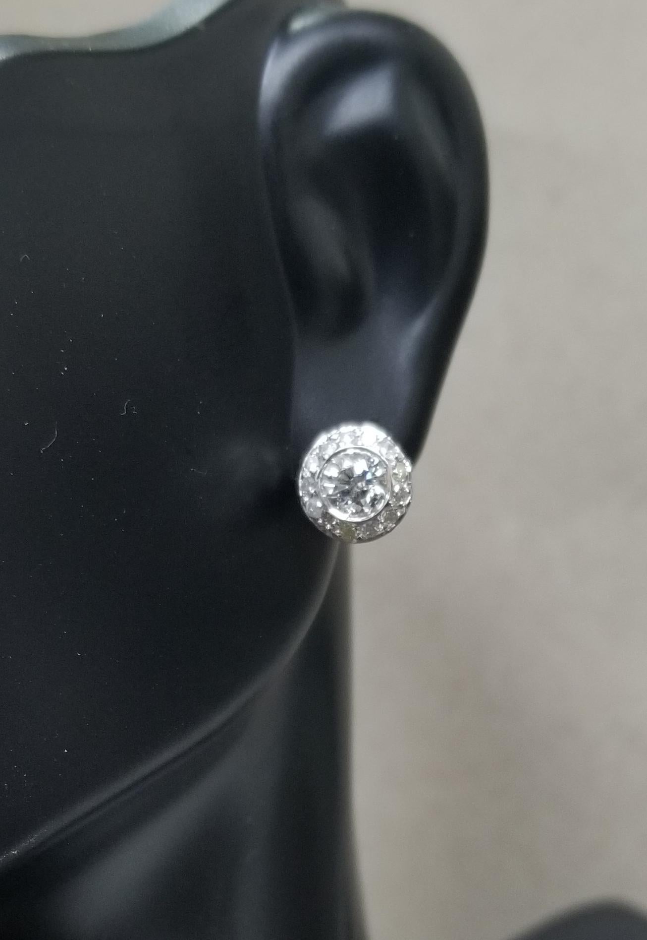 .75 Carat Diamond Stud with Halo In New Condition For Sale In Los Angeles, CA
