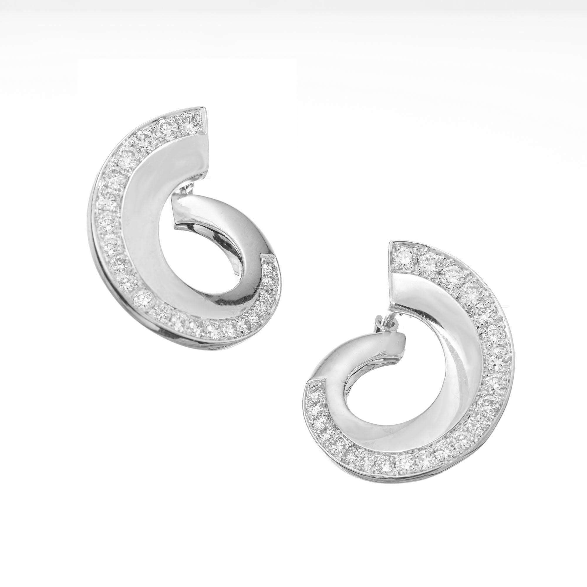 .75 Carat Diamond White Gold Swirl Earrings In Good Condition For Sale In Stamford, CT