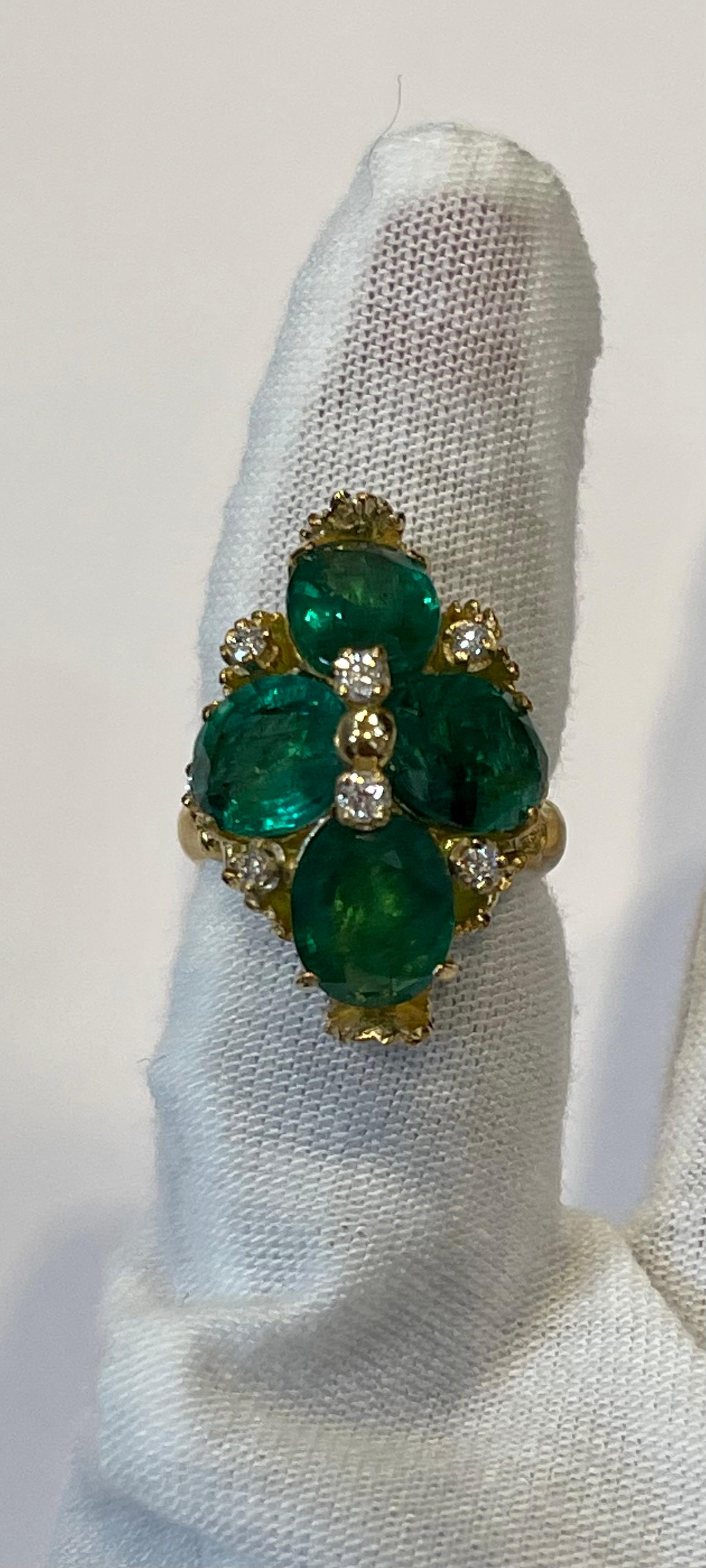 7.5 Carat Natural 4 Oval Cut Emerald & Diamond Flower Ring 18 Karat Yellow Gold For Sale 6