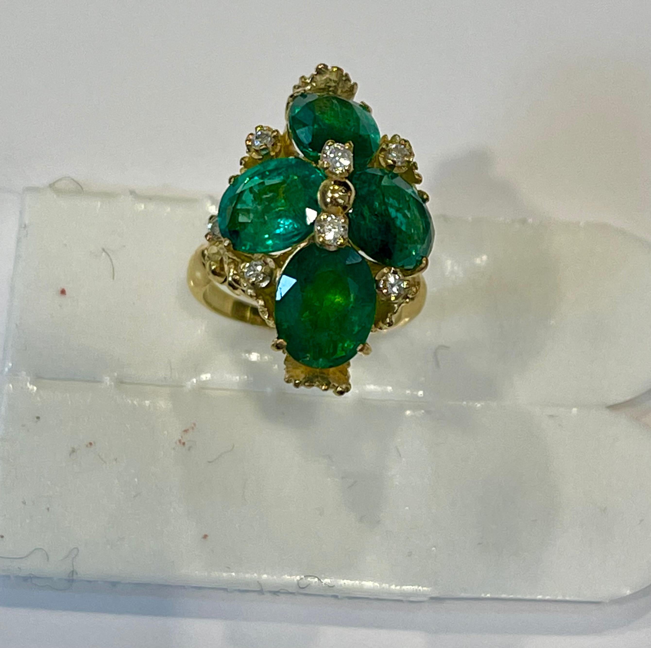 7.5 Carat Natural 4 Oval Cut Emerald & Diamond Flower Ring 18 Karat Yellow Gold For Sale 12