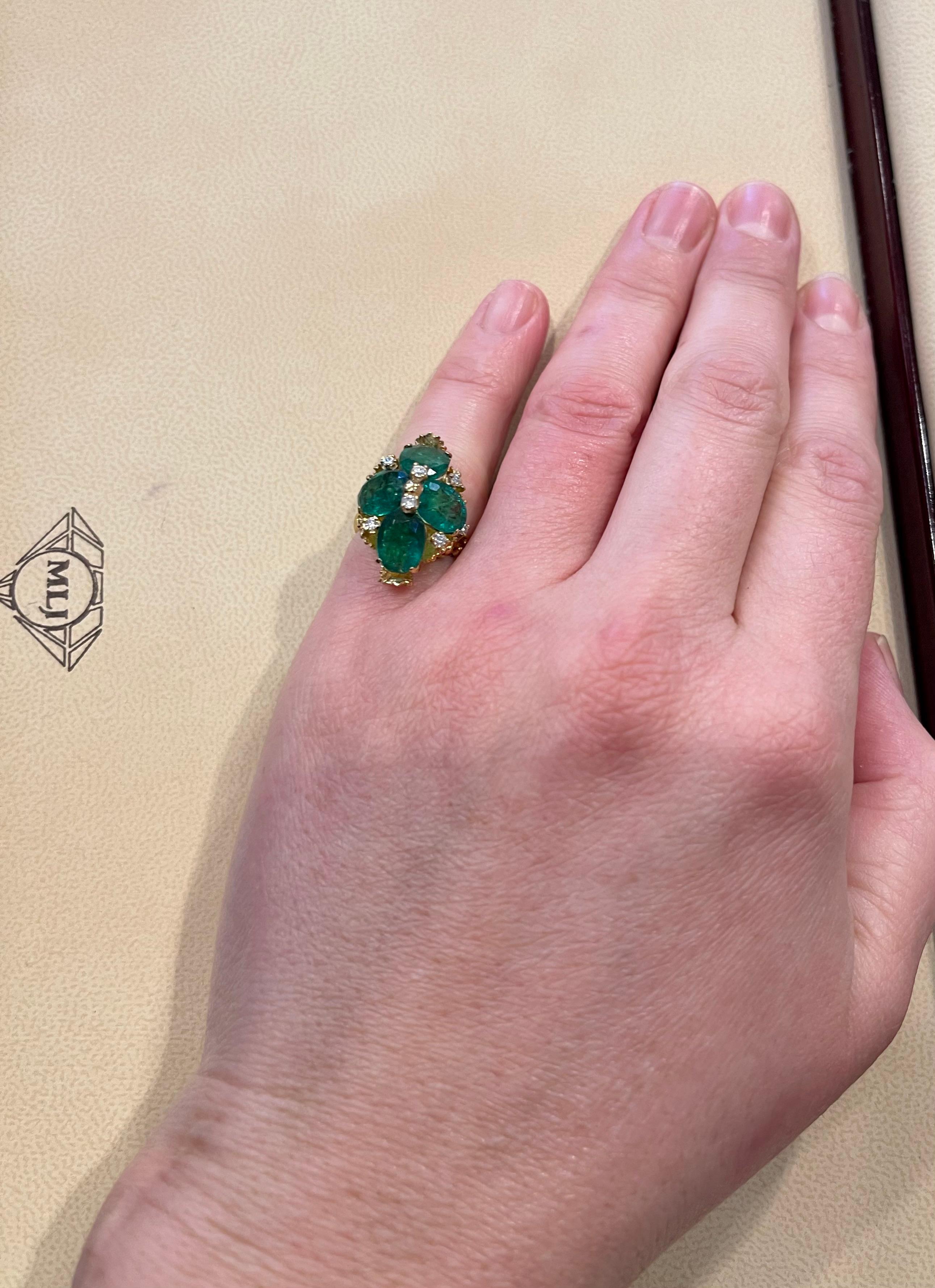 7.5 Carat Natural 4 Oval Cut Emerald & Diamond Flower Ring 18 Karat Yellow Gold For Sale 1