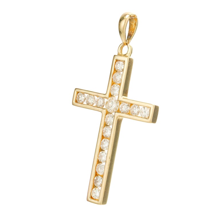 .75 Carat Round Brilliant Cut Diamond Yellow Gold Cross For Sale at 1stDibs