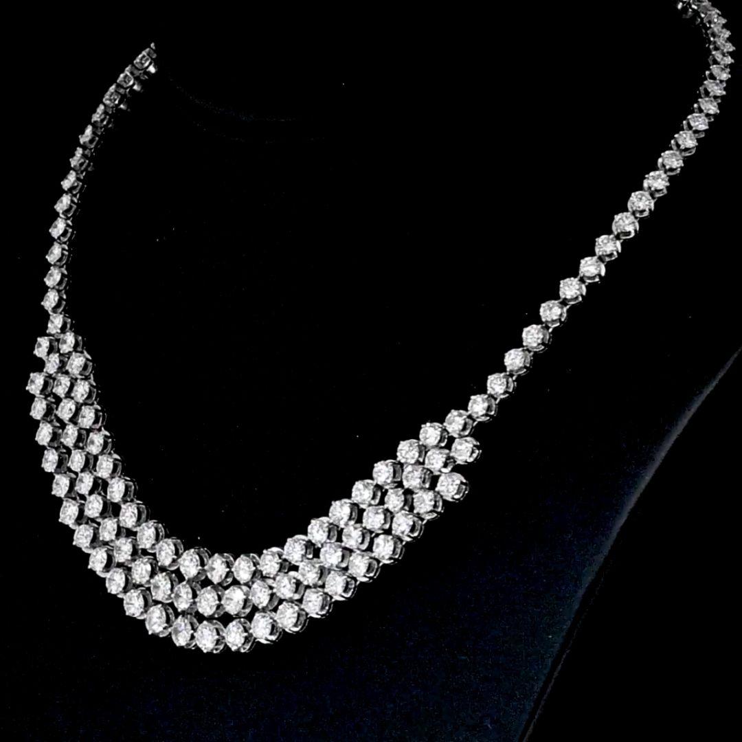 Taglio rotondo Collana e bracciale Chandelier in platino con diamanti taglio rotondo da 75 carati in vendita