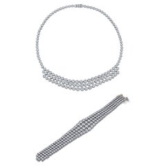 75 Karat Rundschliff Diamant Platin-Kronleuchter-Halskette und Armband Set
