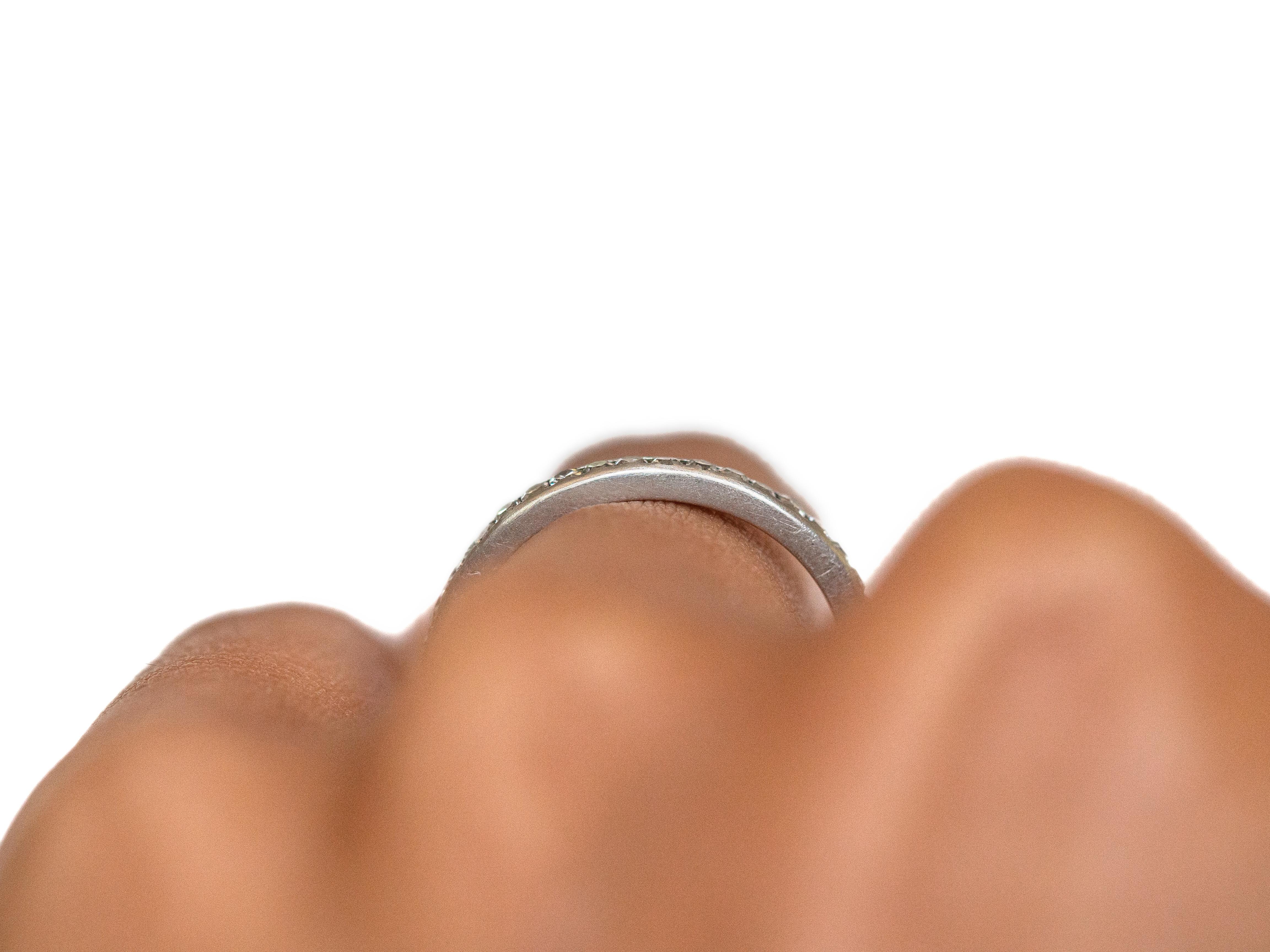 Platin-Ehering mit 0,75 Karat Gesamtgewicht Diamant im Zustand „Gut“ im Angebot in Atlanta, GA